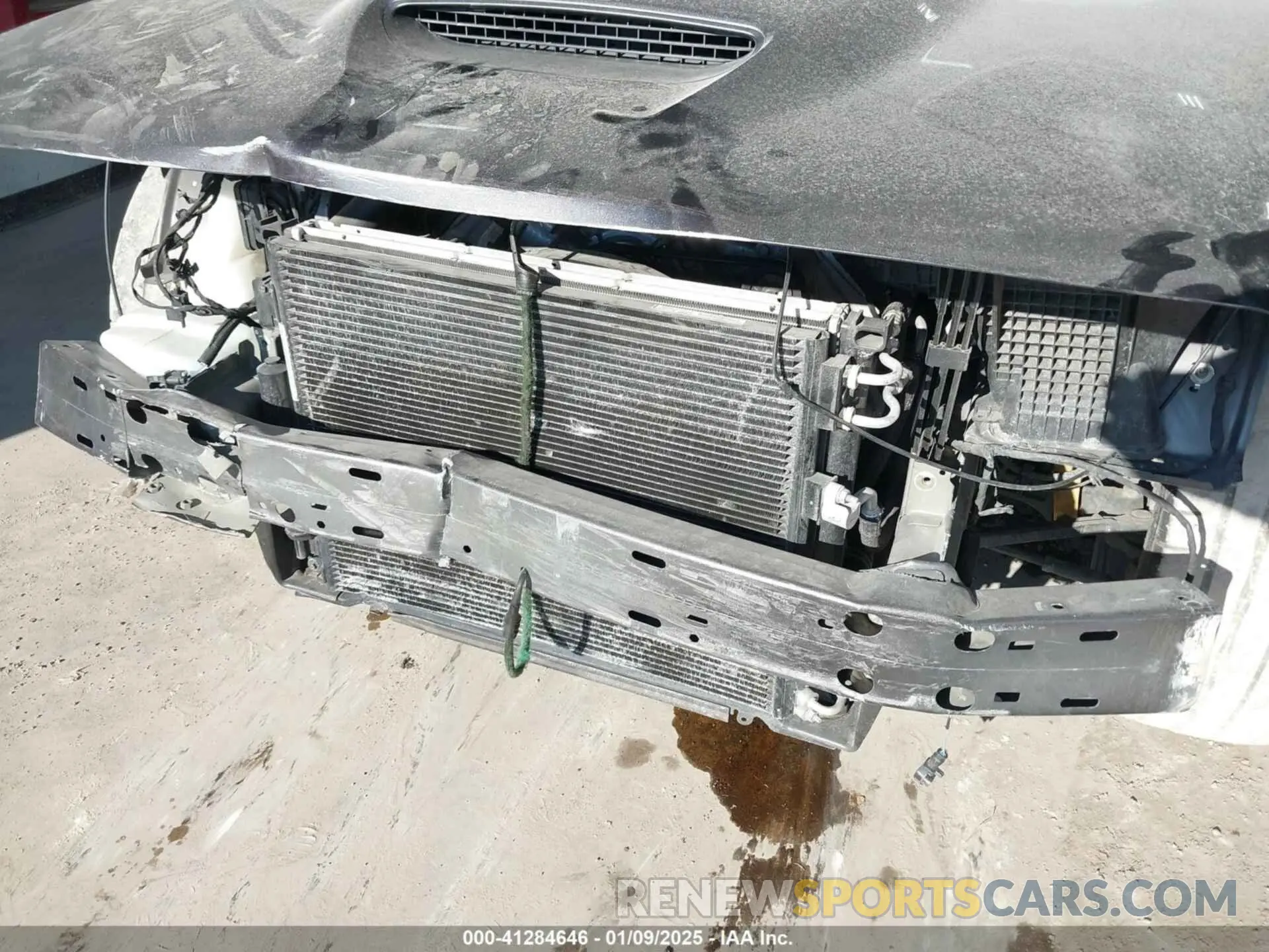 6 Photograph of a damaged car 2C3CDZBT3NH171944 DODGE CHALLENGER 2022