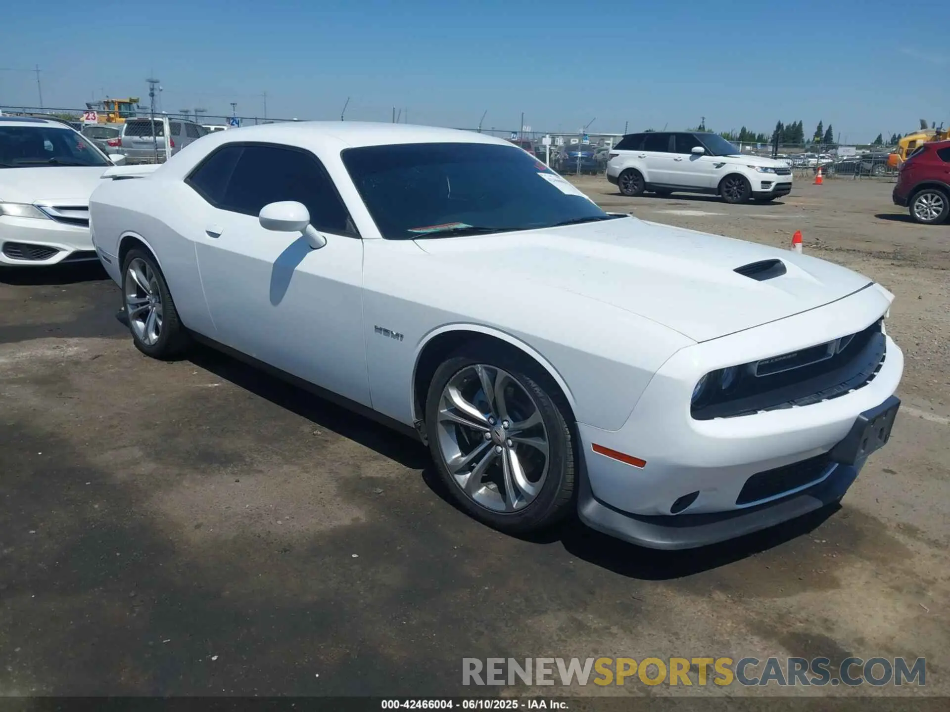 1 Photograph of a damaged car 2C3CDZBT4NH105158 DODGE CHALLENGER 2022
