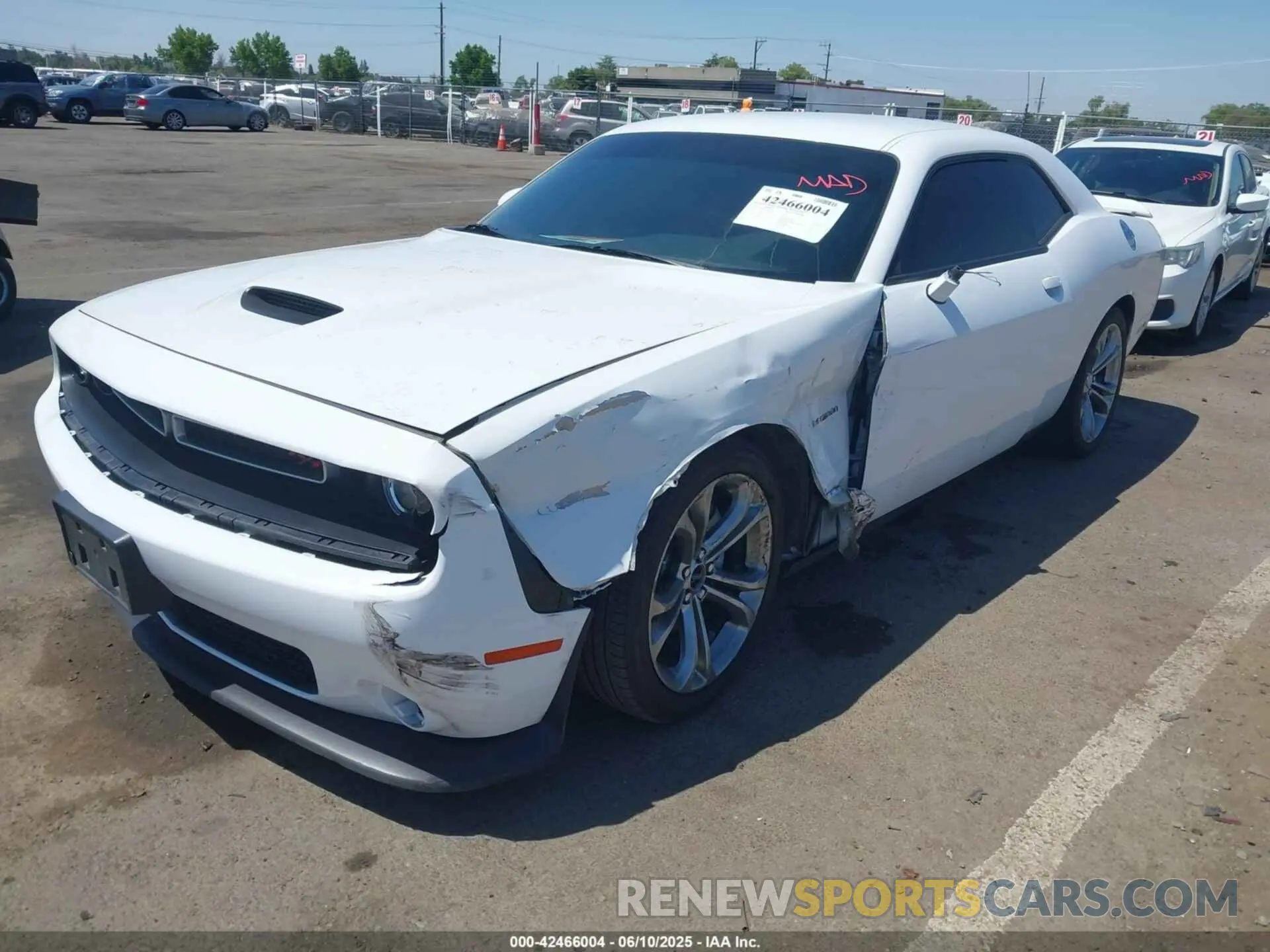 2 Photograph of a damaged car 2C3CDZBT4NH105158 DODGE CHALLENGER 2022