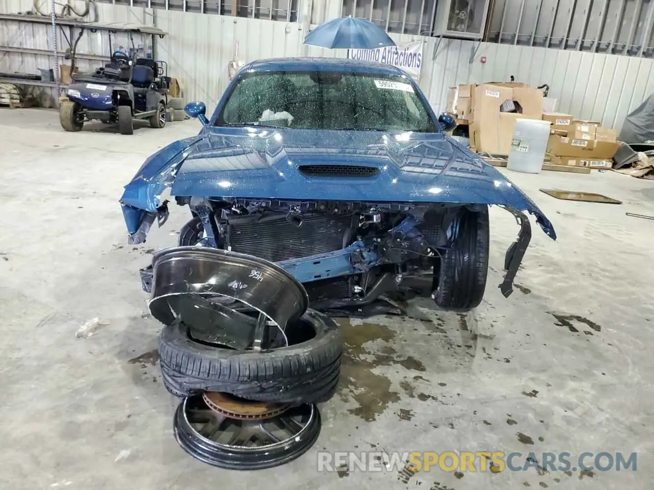 5 Photograph of a damaged car 2C3CDZBT5NH137133 DODGE CHALLENGER 2022