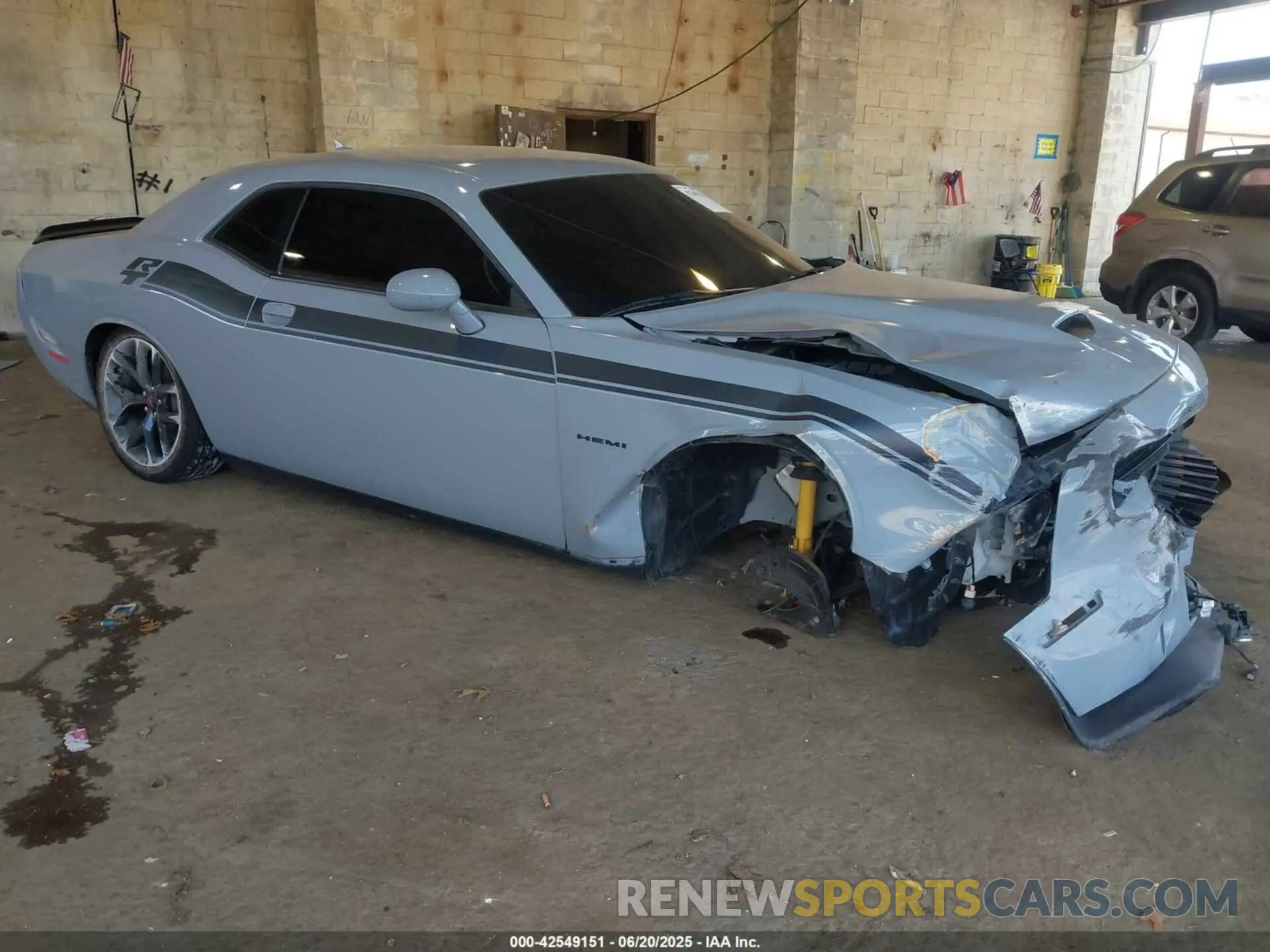 1 Photograph of a damaged car 2C3CDZBT5NH234316 DODGE CHALLENGER 2022
