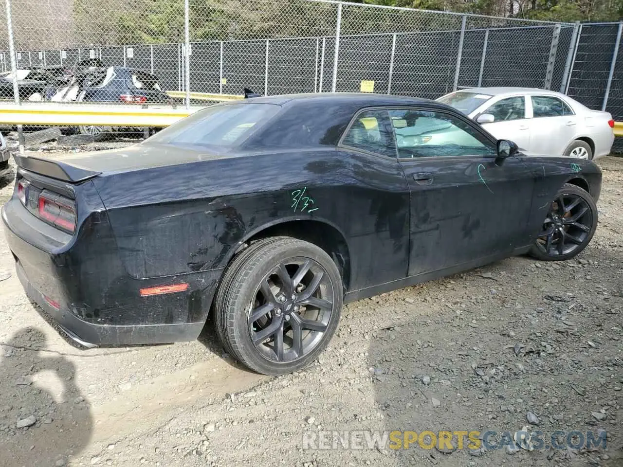 3 Photograph of a damaged car 2C3CDZBT7NH175253 DODGE CHALLENGER 2022