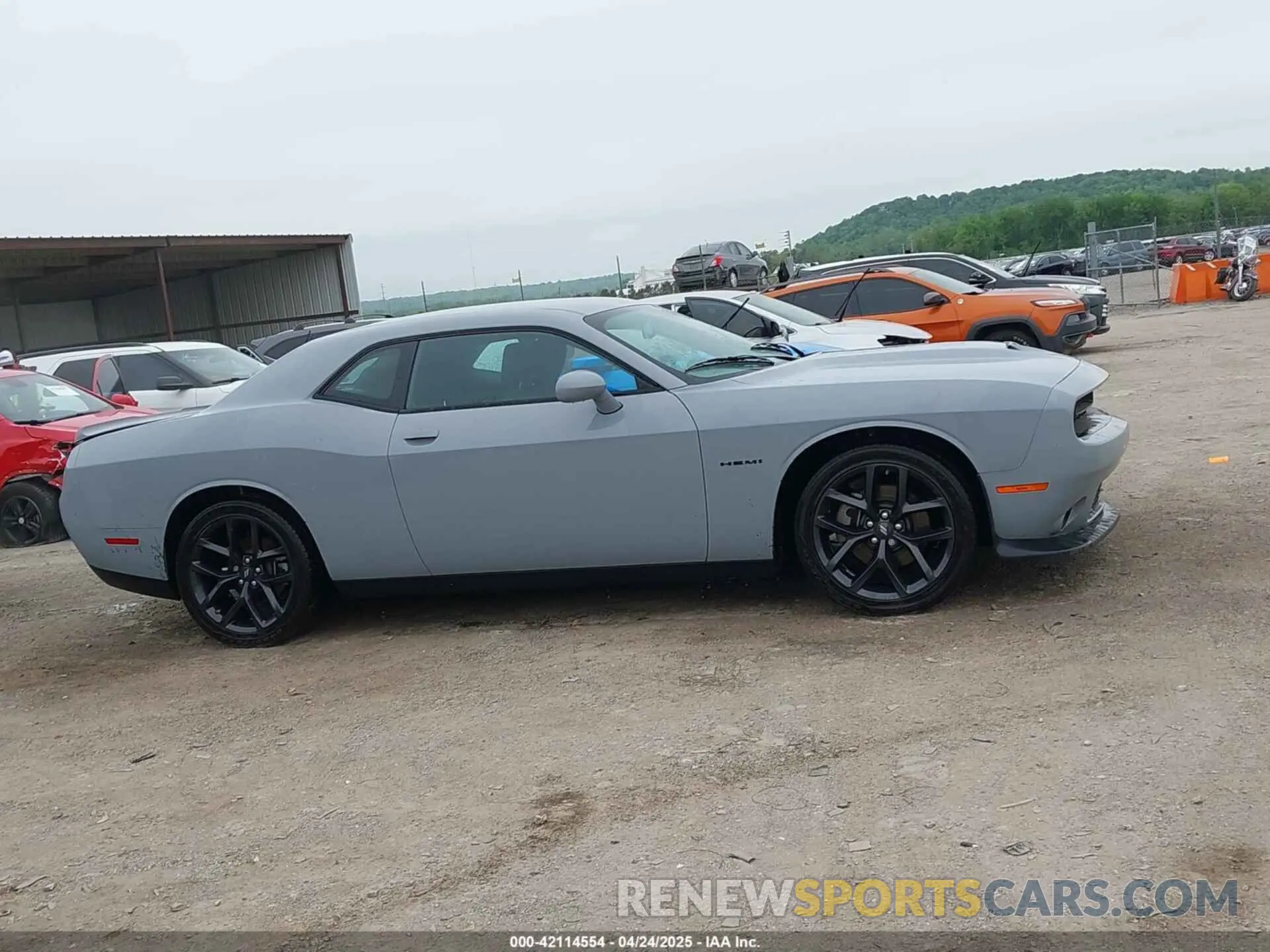 13 Photograph of a damaged car 2C3CDZBT7NH188228 DODGE CHALLENGER 2022