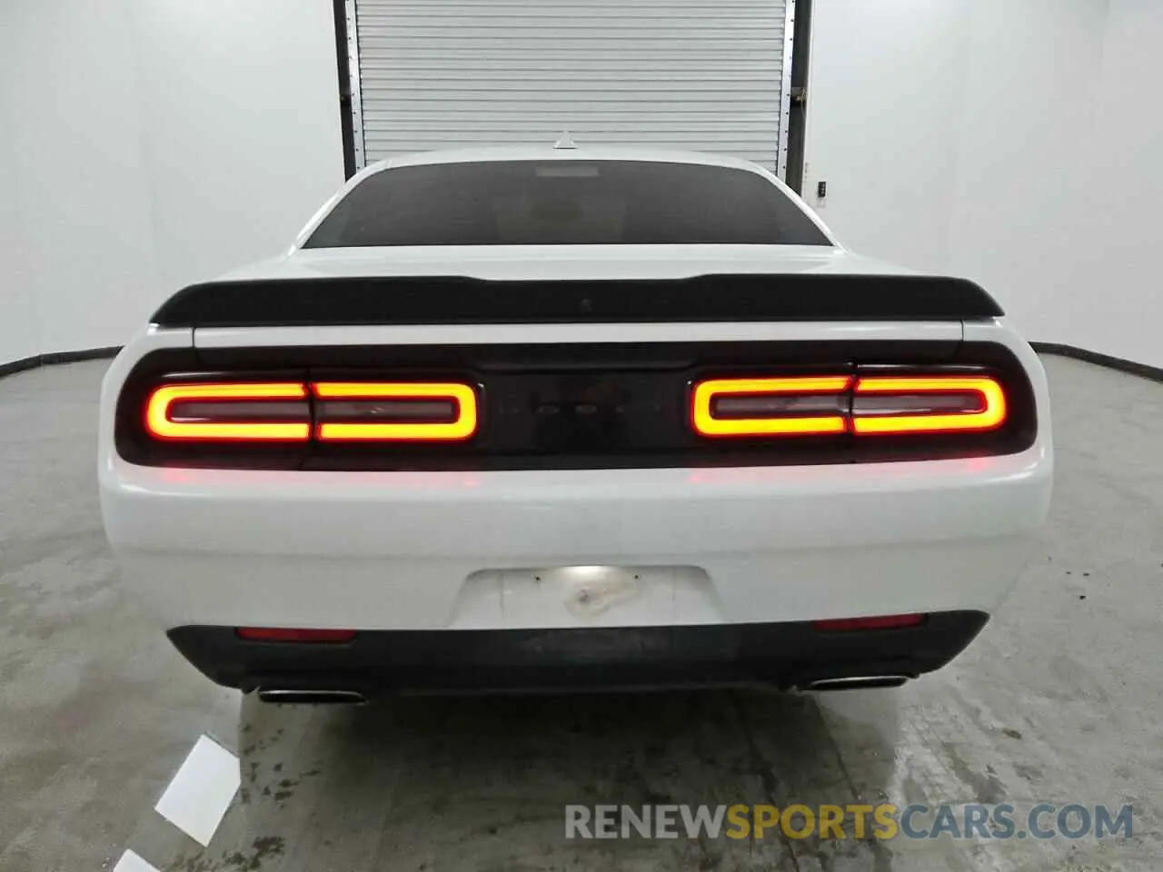 6 Photograph of a damaged car 2C3CDZBT7NH242708 DODGE CHALLENGER 2022