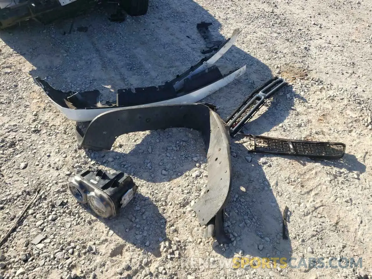 14 Photograph of a damaged car 2C3CDZBT8NH230776 DODGE CHALLENGER 2022