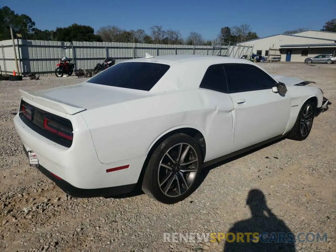 3 Photograph of a damaged car 2C3CDZBT8NH230776 DODGE CHALLENGER 2022