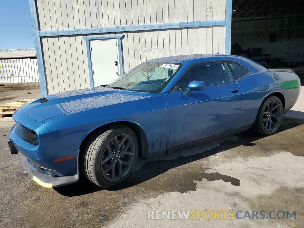 1 Photograph of a damaged car 2C3CDZBT8NH242720 DODGE CHALLENGER 2022