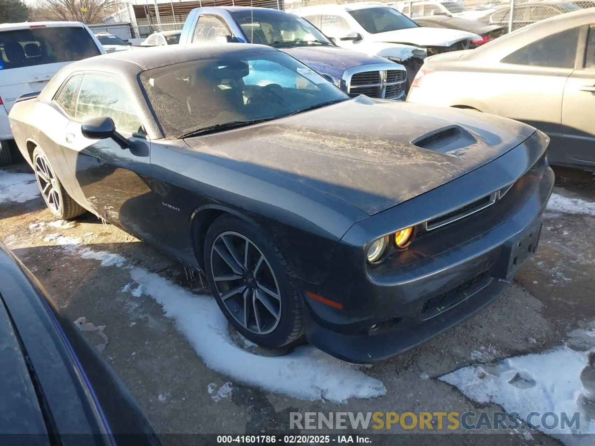 1 Photograph of a damaged car 2C3CDZBT9NH230625 DODGE CHALLENGER 2022