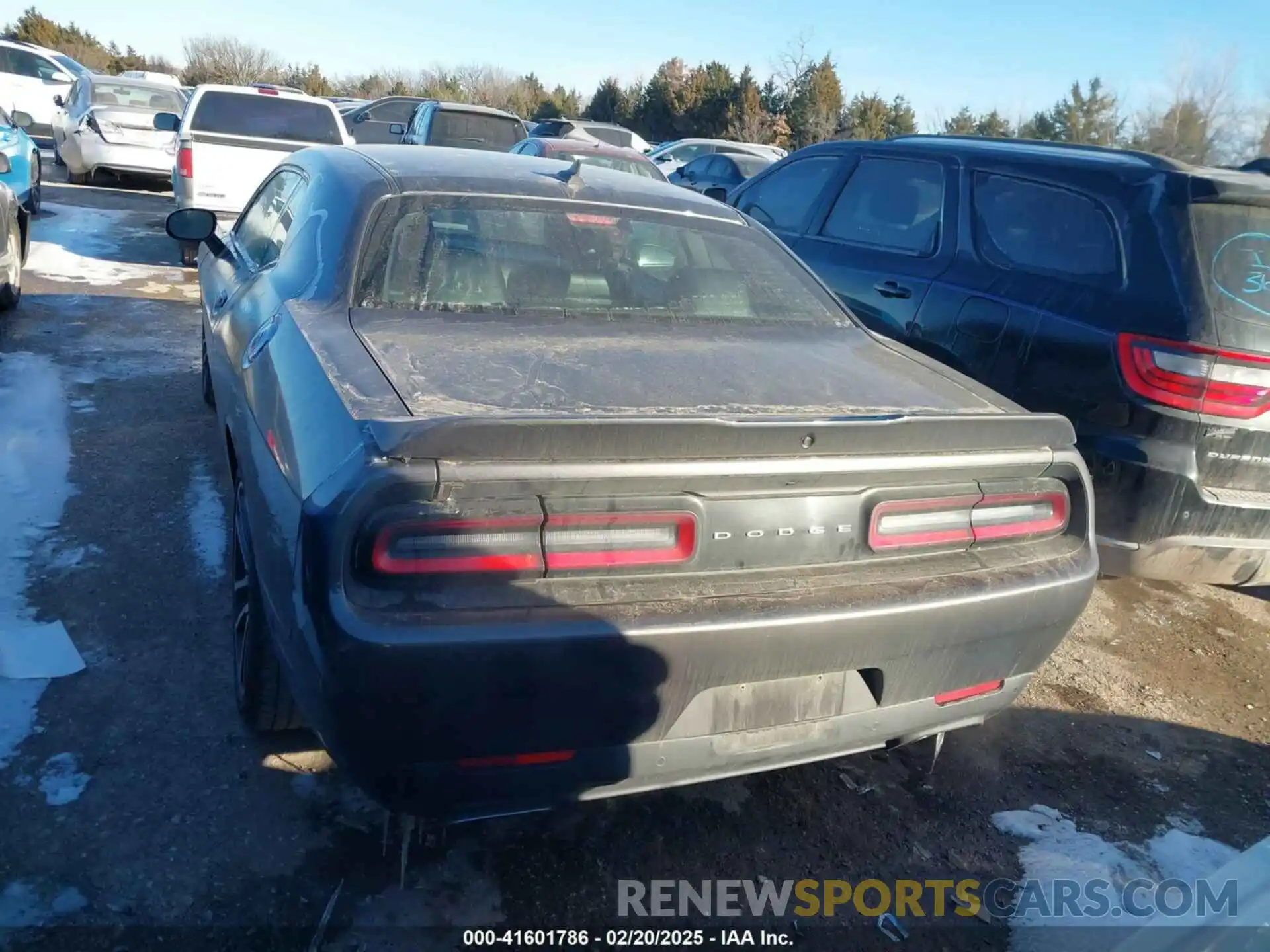 16 Photograph of a damaged car 2C3CDZBT9NH230625 DODGE CHALLENGER 2022