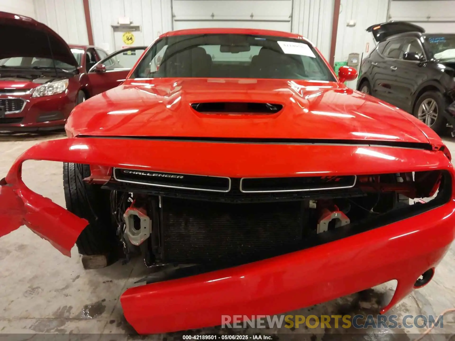 6 Photograph of a damaged car 2C3CDZBTXNH108226 DODGE CHALLENGER 2022