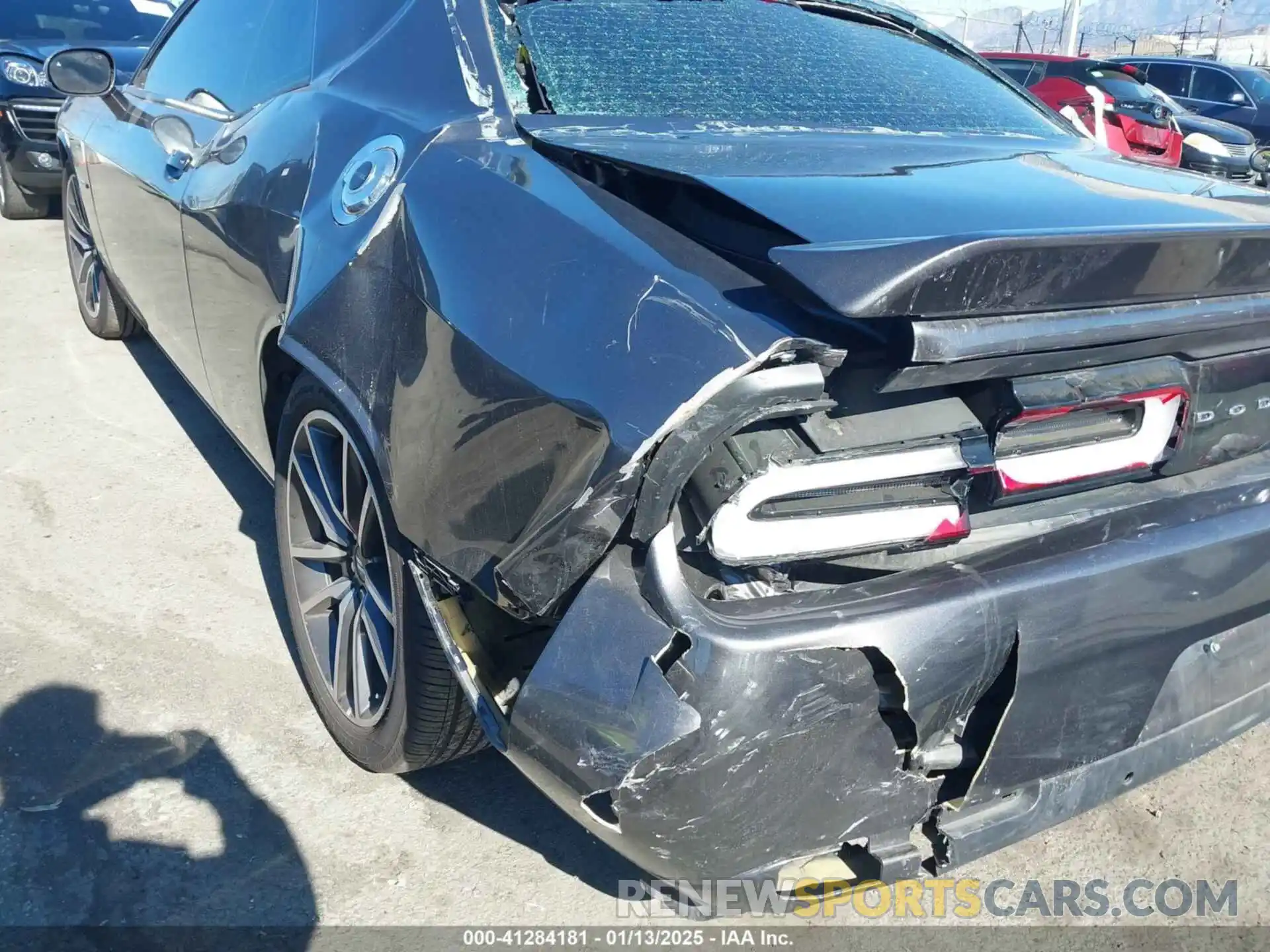 6 Photograph of a damaged car 2C3CDZBTXNH195948 DODGE CHALLENGER 2022