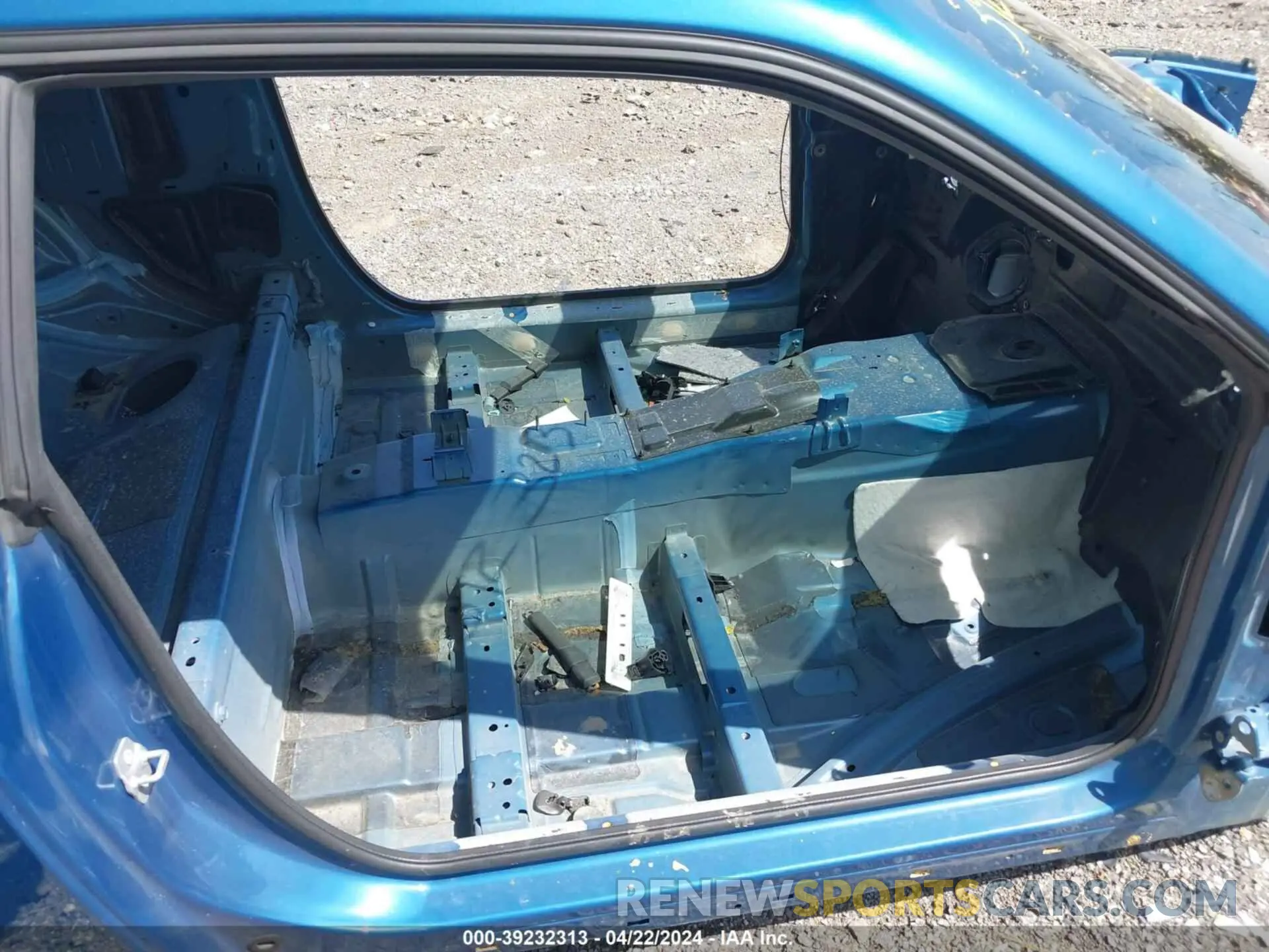 5 Photograph of a damaged car 2C3CDZC90NH260177 DODGE CHALLENGER 2022