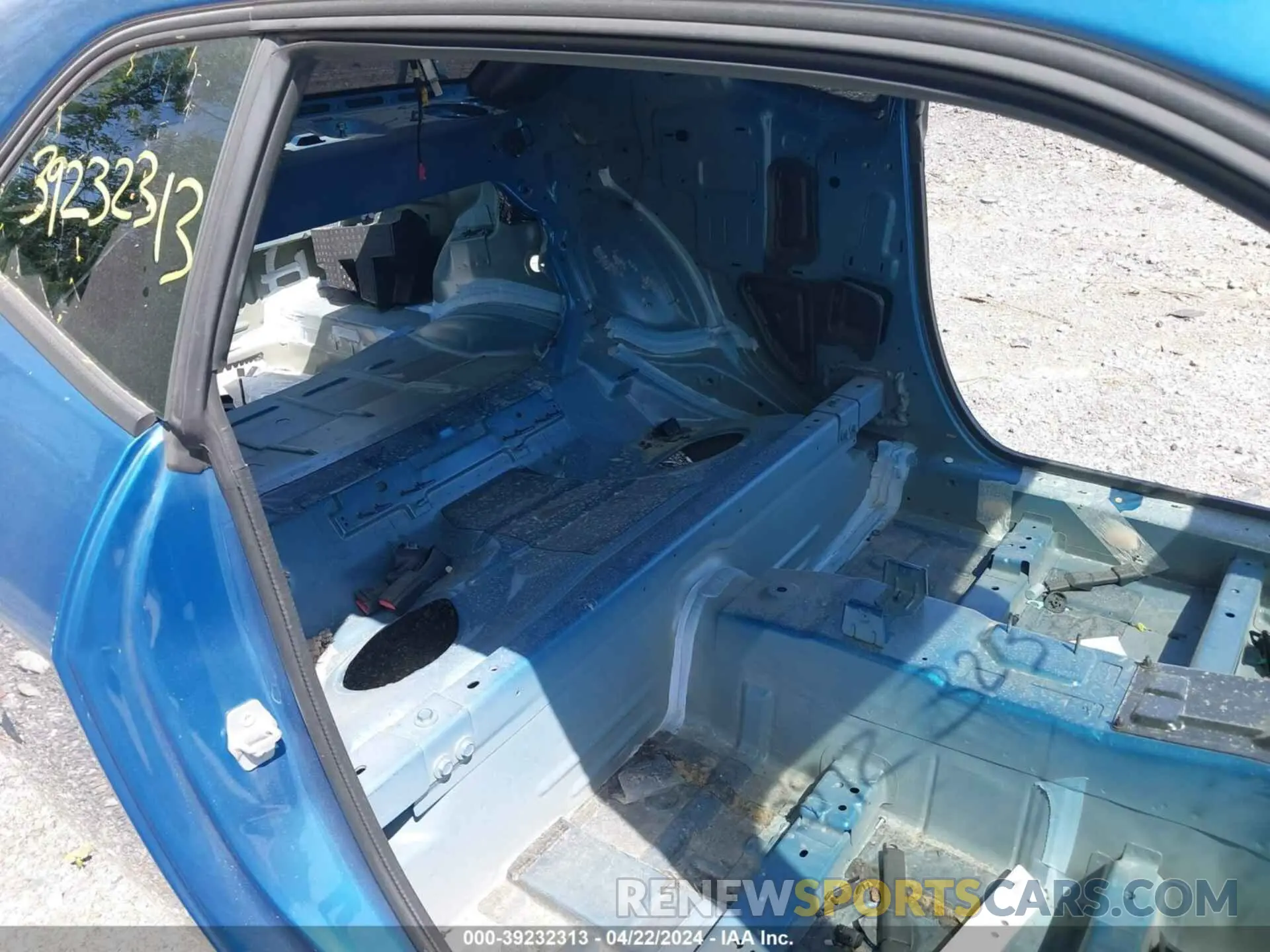 8 Photograph of a damaged car 2C3CDZC90NH260177 DODGE CHALLENGER 2022