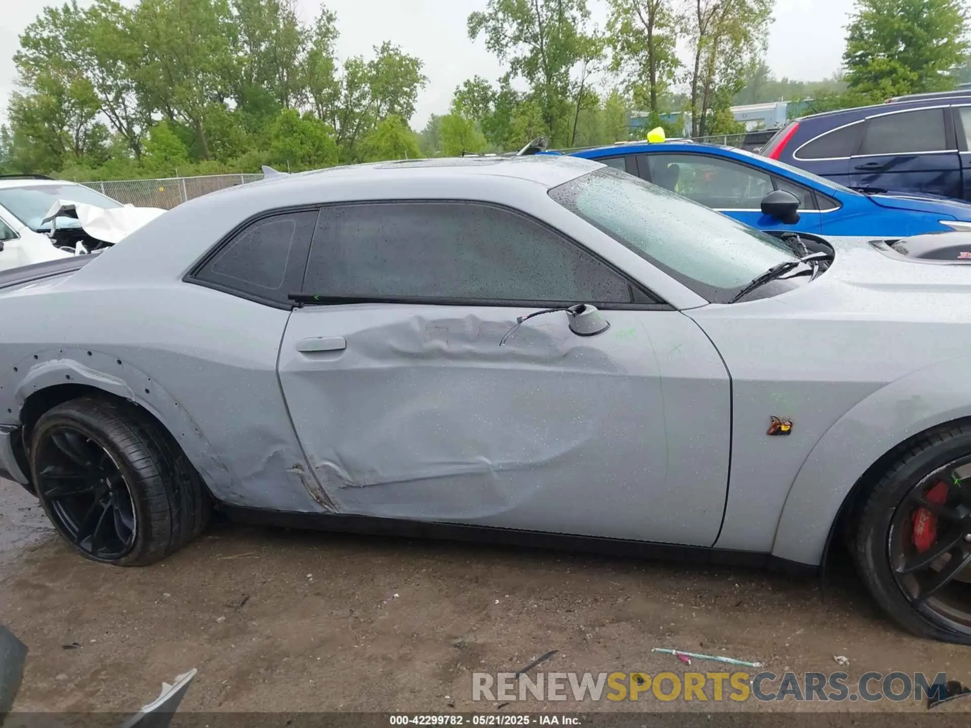 14 Photograph of a damaged car 2C3CDZFJ0NH226875 DODGE CHALLENGER 2022