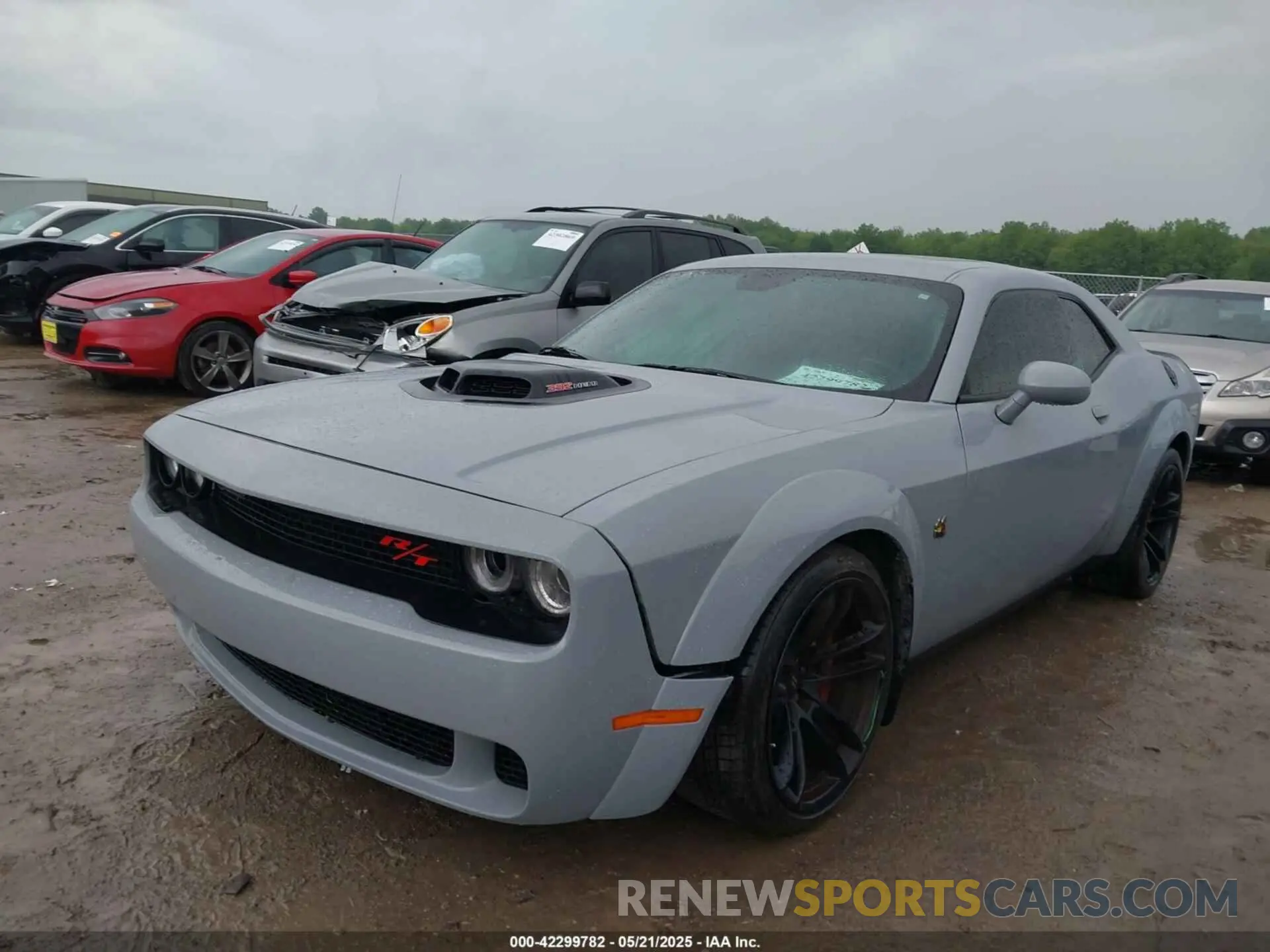2 Photograph of a damaged car 2C3CDZFJ0NH226875 DODGE CHALLENGER 2022