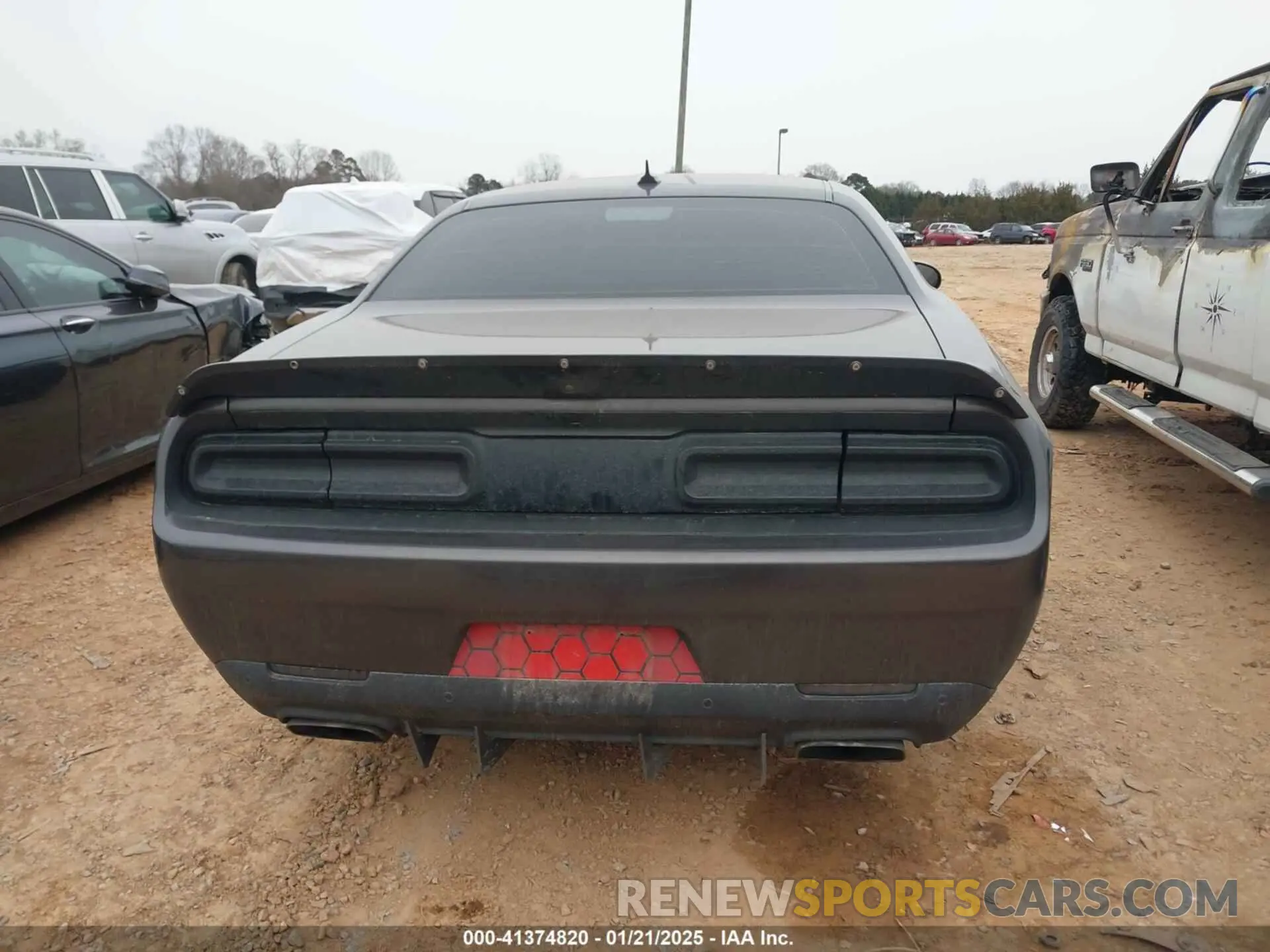 15 Photograph of a damaged car 2C3CDZFJ1NH108673 DODGE CHALLENGER 2022