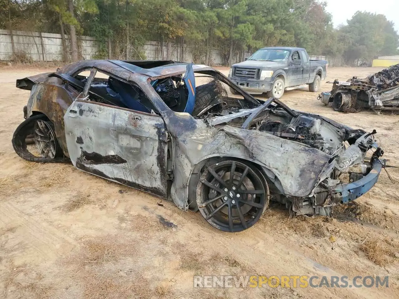 4 Photograph of a damaged car 2C3CDZFJ2NH171815 DODGE CHALLENGER 2022