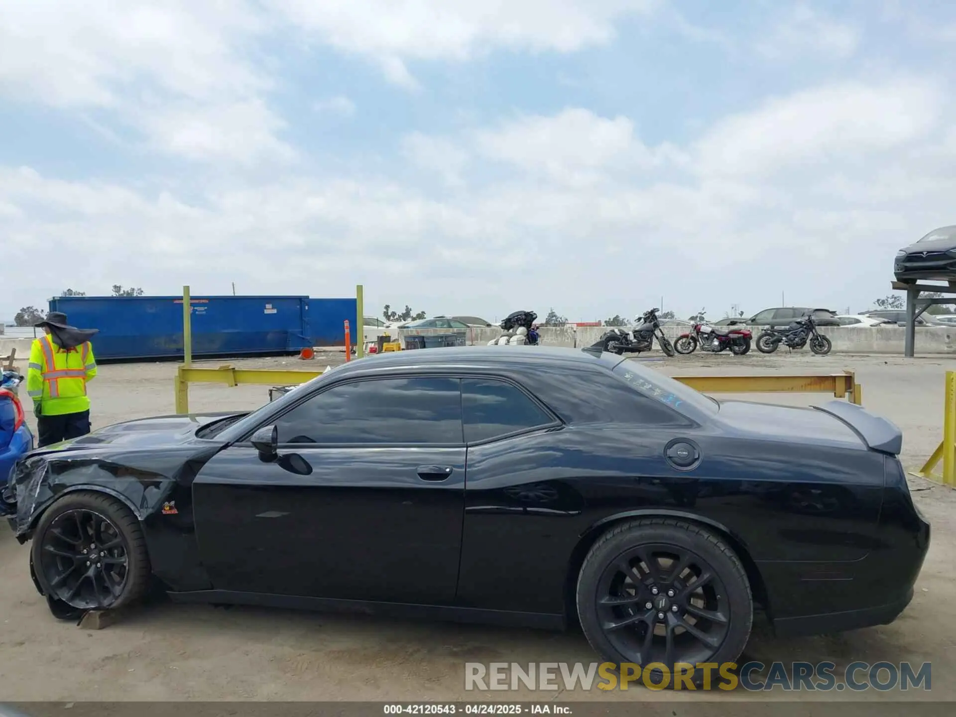 15 Photograph of a damaged car 2C3CDZFJ2NH222004 DODGE CHALLENGER 2022