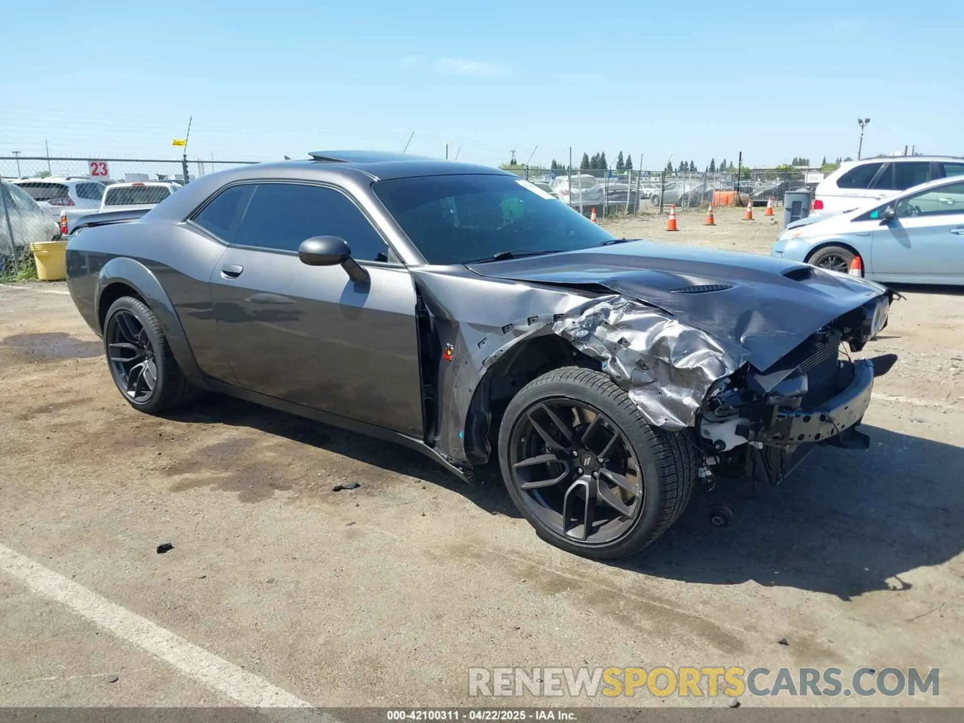 1 Photograph of a damaged car 2C3CDZFJ3NH195735 DODGE CHALLENGER 2022