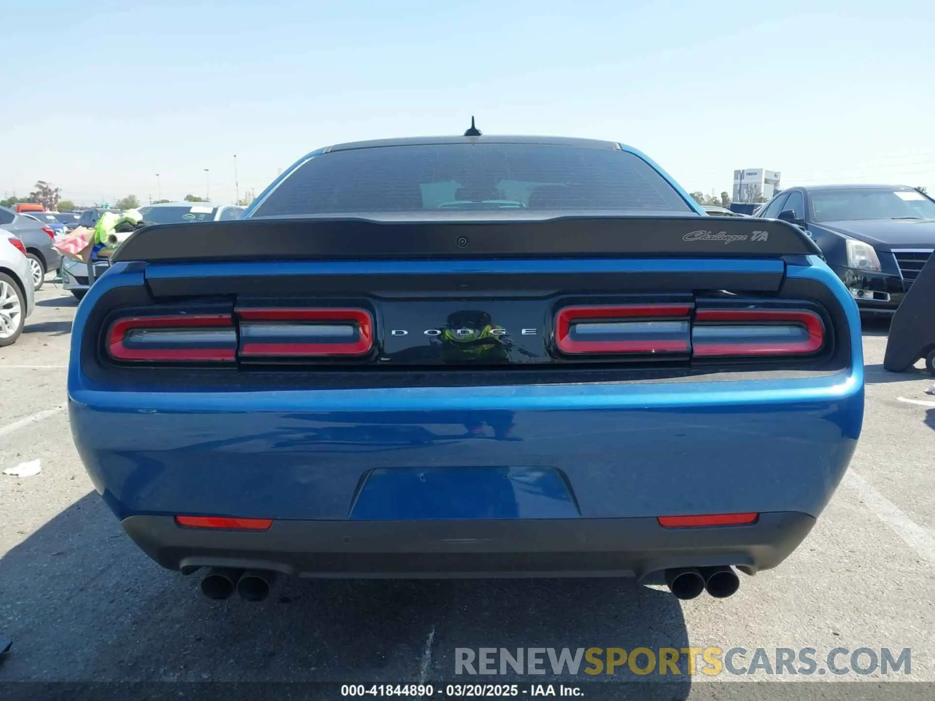 17 Photograph of a damaged car 2C3CDZFJ4NH131297 DODGE CHALLENGER 2022