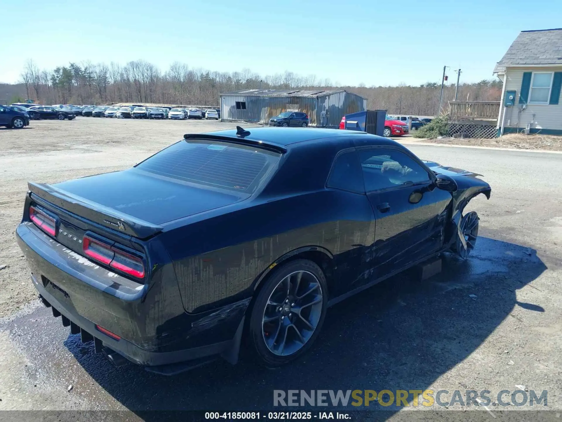 4 Photograph of a damaged car 2C3CDZFJ4NH256848 DODGE CHALLENGER 2022
