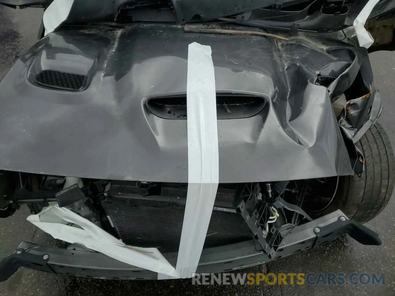 11 Photograph of a damaged car 2C3CDZFJ6NH139871 DODGE CHALLENGER 2022