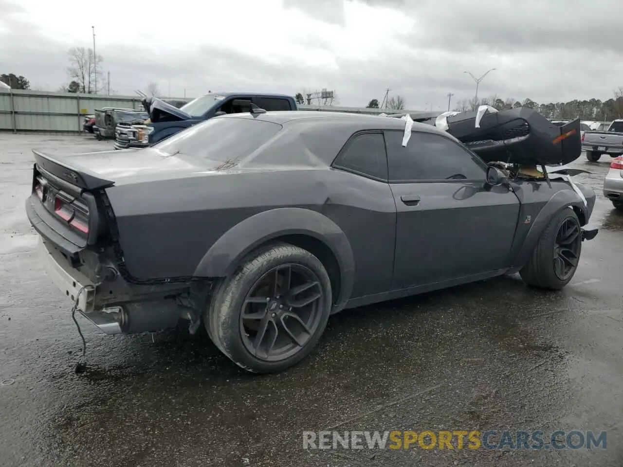3 Photograph of a damaged car 2C3CDZFJ6NH139871 DODGE CHALLENGER 2022