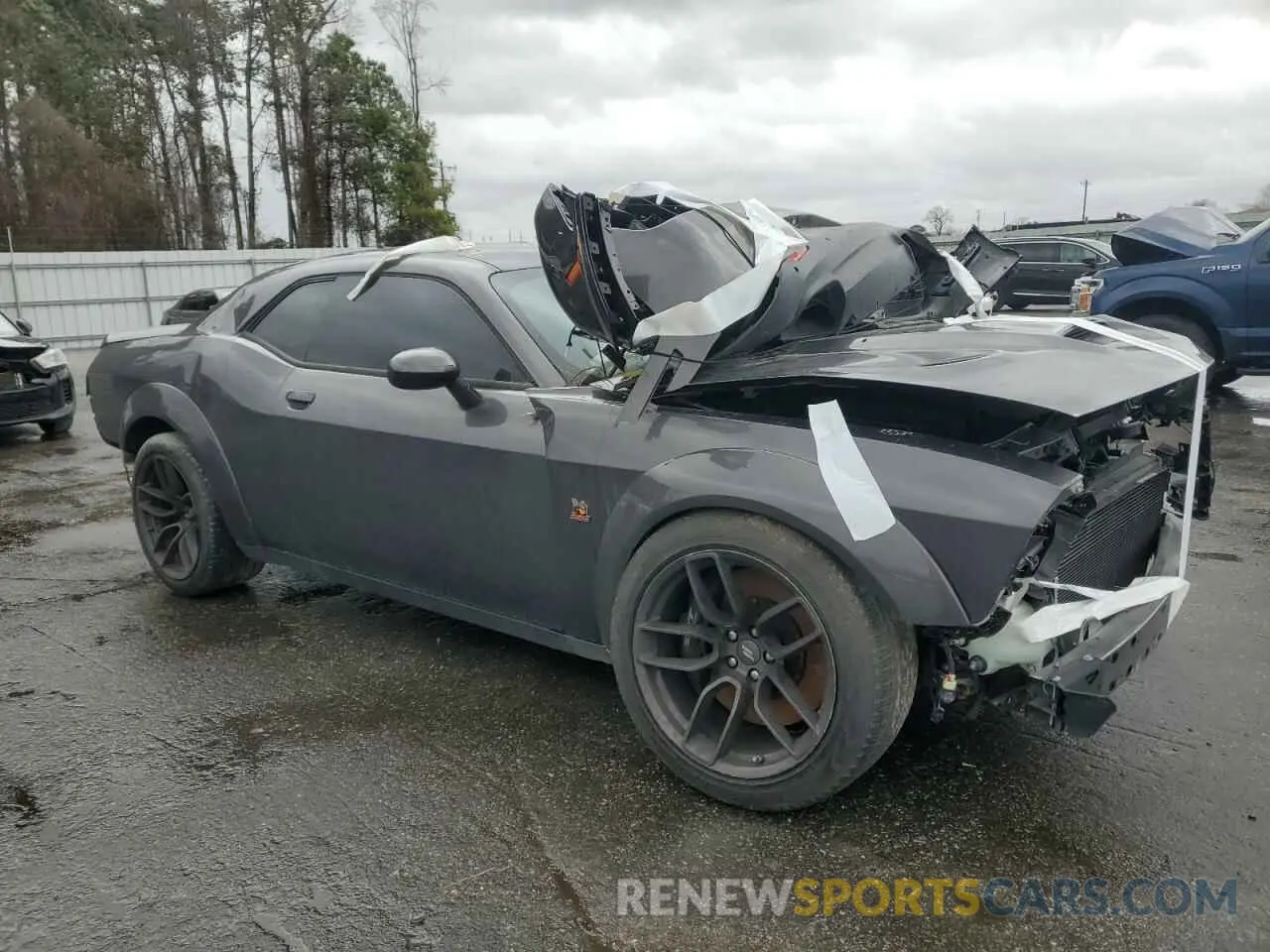 4 Photograph of a damaged car 2C3CDZFJ6NH139871 DODGE CHALLENGER 2022