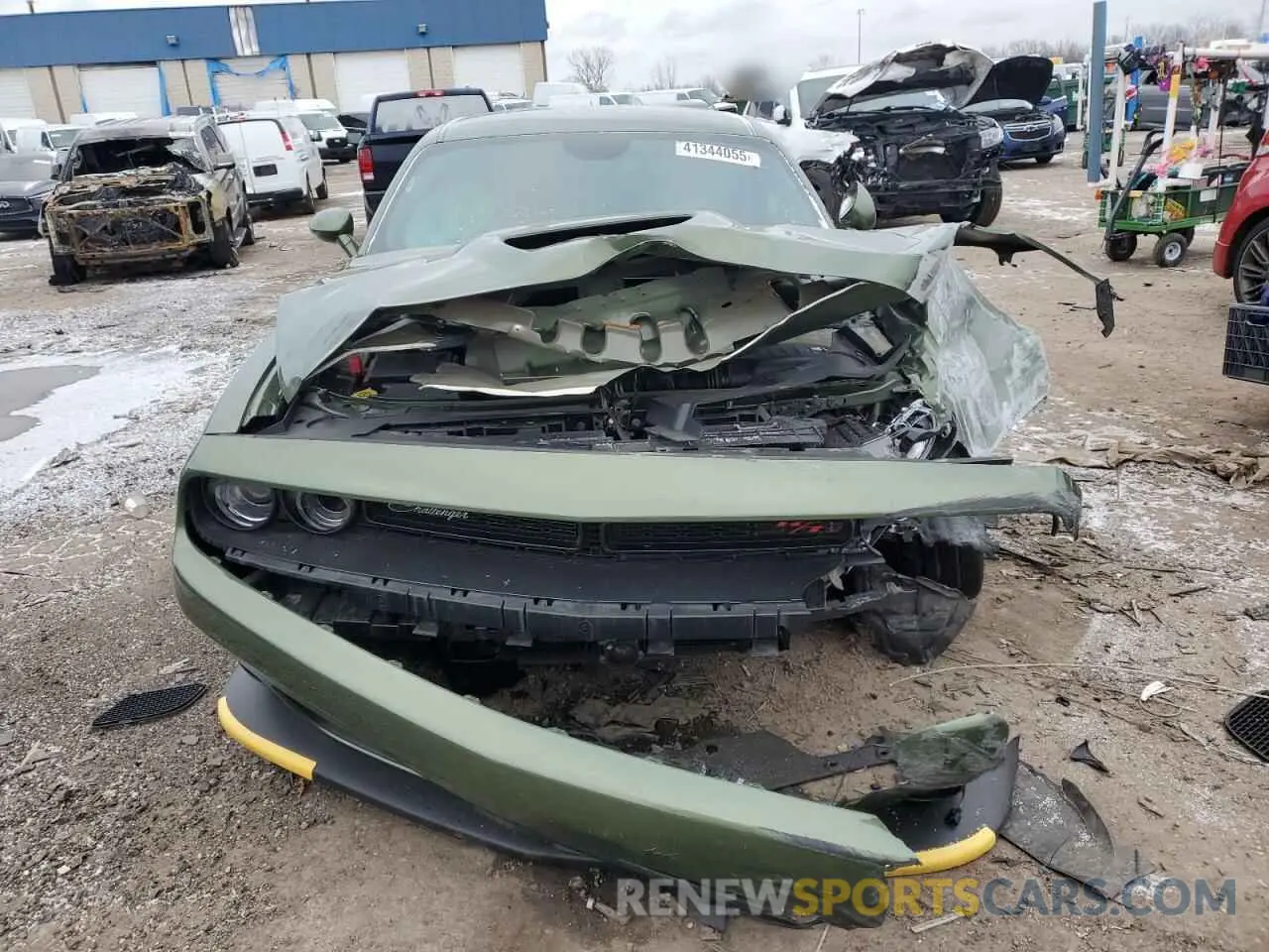 5 Photograph of a damaged car 2C3CDZFJ6NH164611 DODGE CHALLENGER 2022