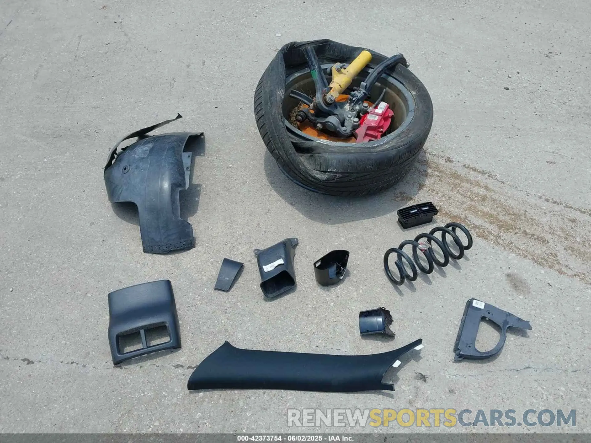 12 Photograph of a damaged car 2C3CDZFJ7NH163368 DODGE CHALLENGER 2022