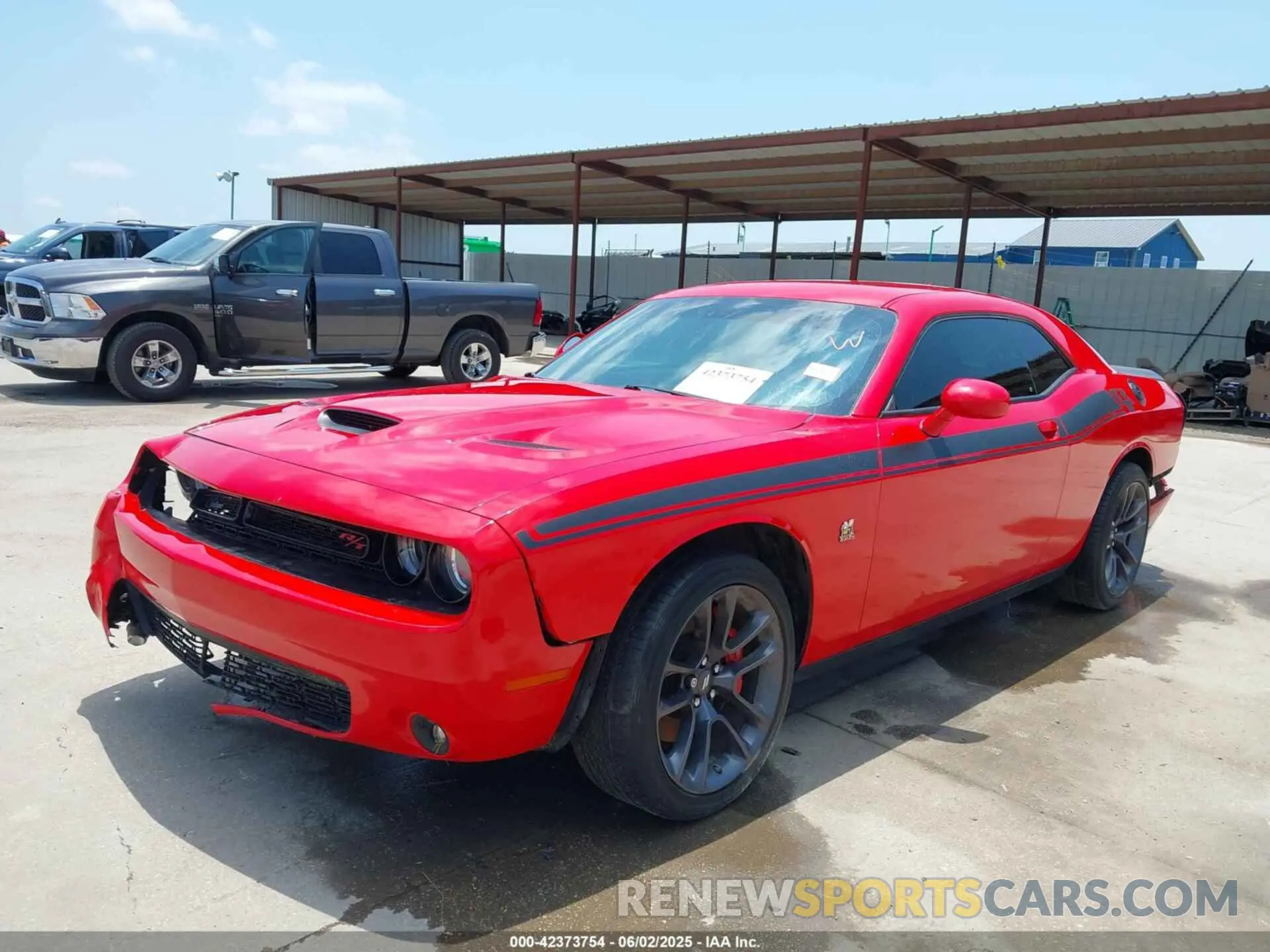 2 Photograph of a damaged car 2C3CDZFJ7NH163368 DODGE CHALLENGER 2022