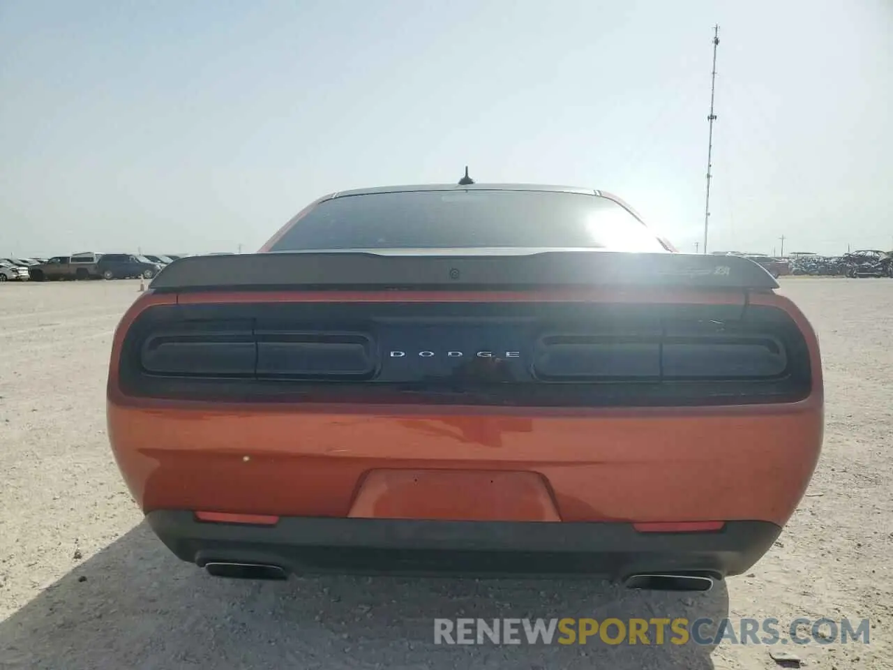 6 Photograph of a damaged car 2C3CDZFJ8NH109304 DODGE CHALLENGER 2022
