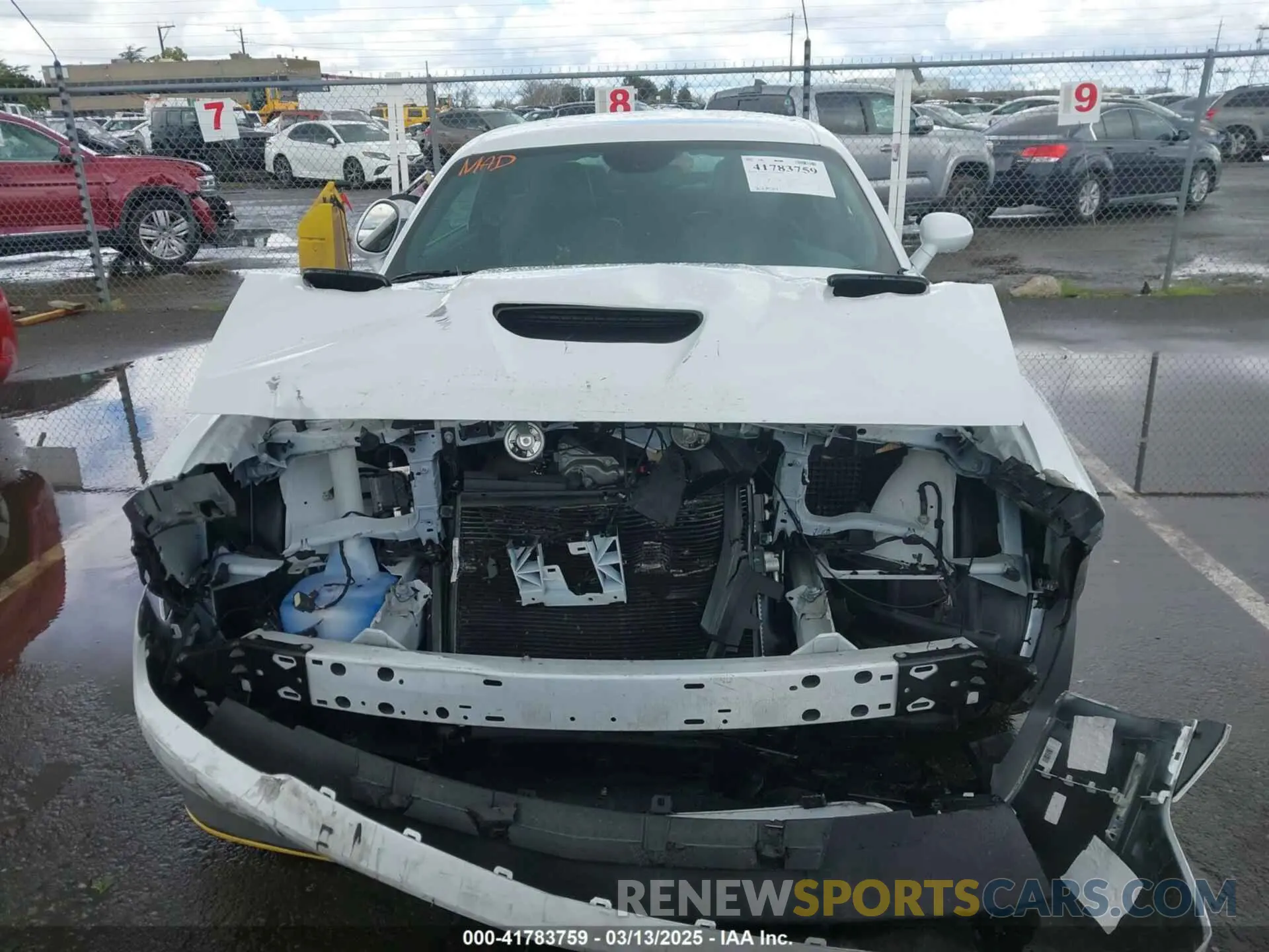 13 Photograph of a damaged car 2C3CDZFJ8NH247571 DODGE CHALLENGER 2022