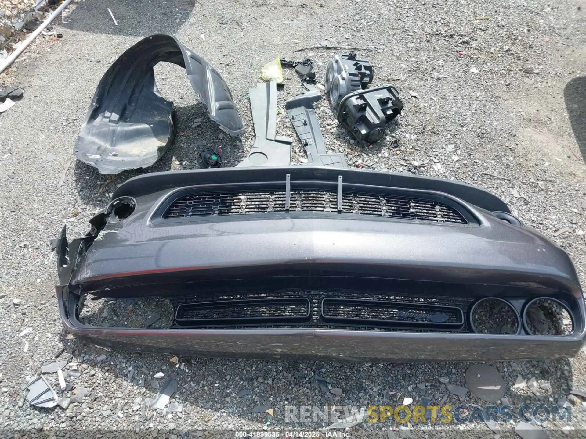 12 Photograph of a damaged car 2C3CDZGG1NH238892 DODGE CHALLENGER 2022