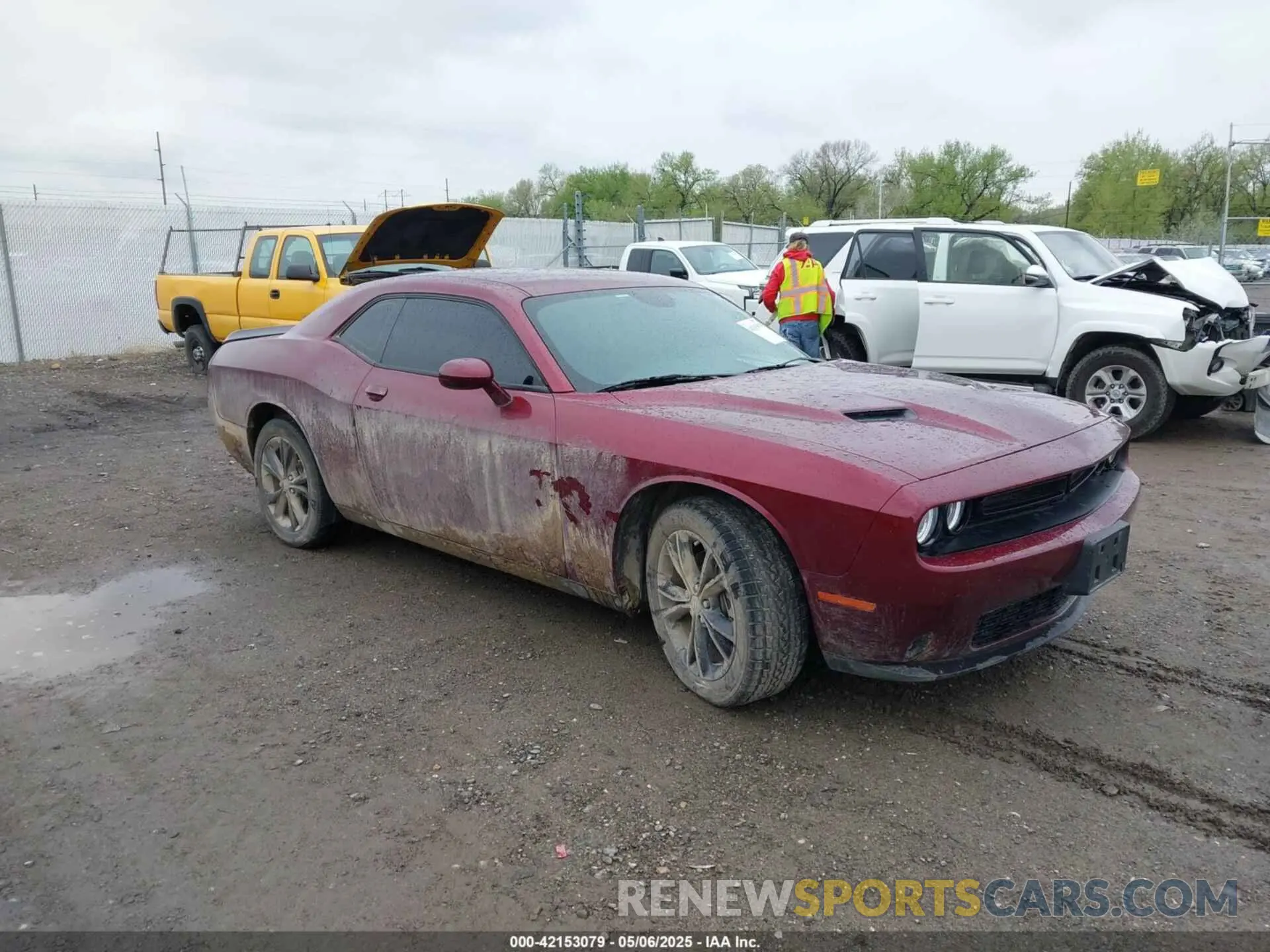 1 Photograph of a damaged car 2C3CDZGG4NH172239 DODGE CHALLENGER 2022