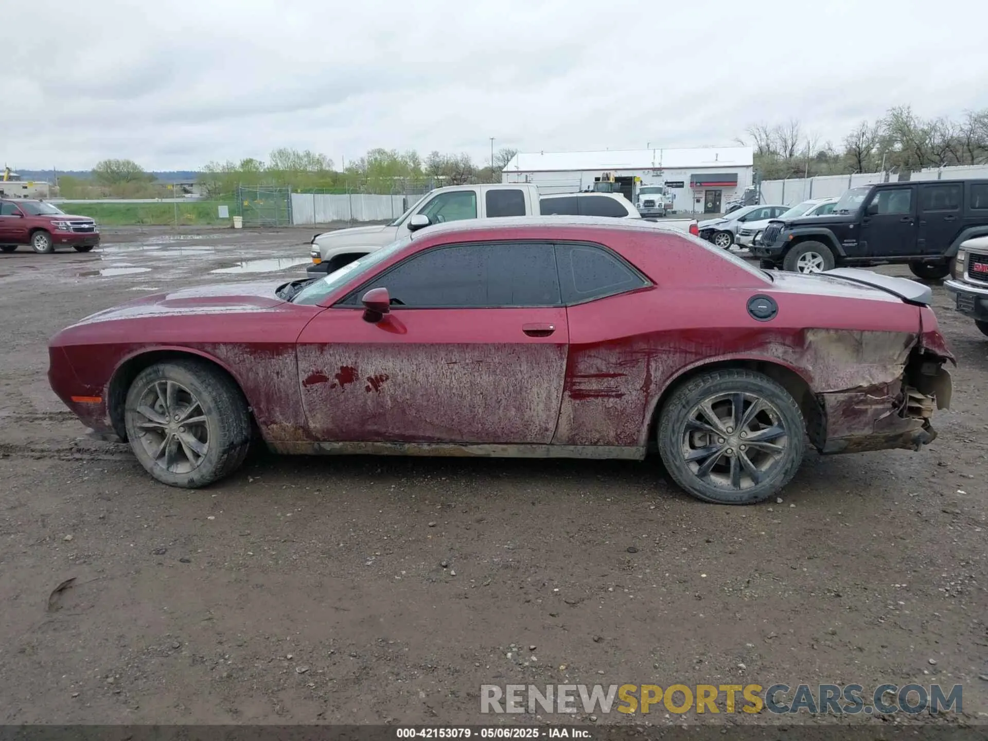 14 Photograph of a damaged car 2C3CDZGG4NH172239 DODGE CHALLENGER 2022