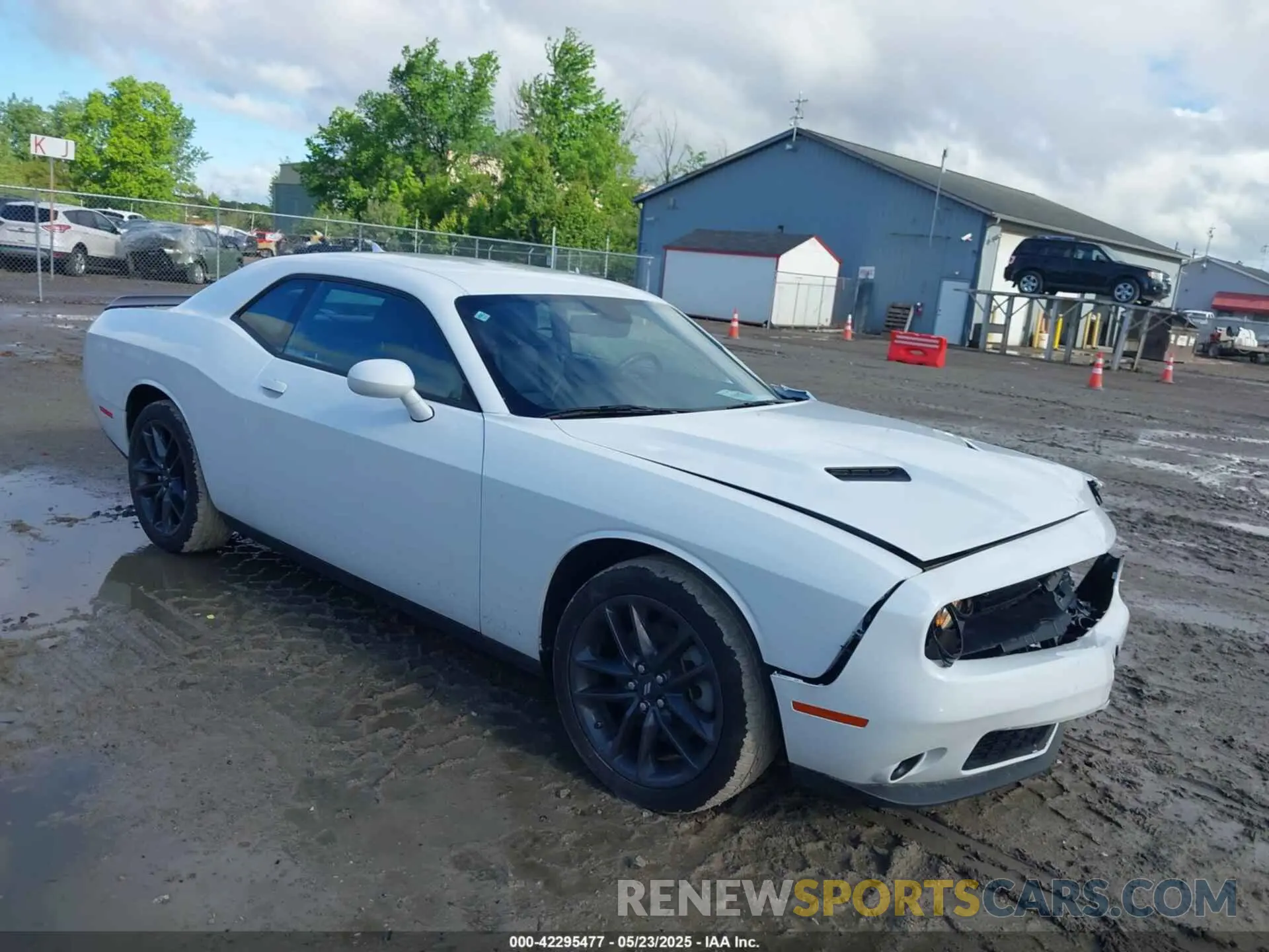 1 Photograph of a damaged car 2C3CDZGGXNH238891 DODGE CHALLENGER 2022