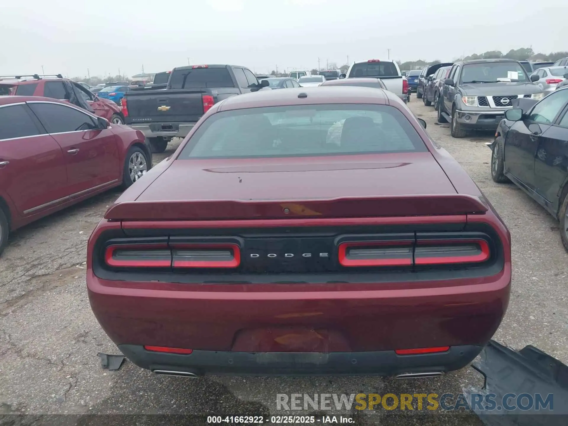 17 Photograph of a damaged car 2C3CDZJG0NH123550 DODGE CHALLENGER 2022