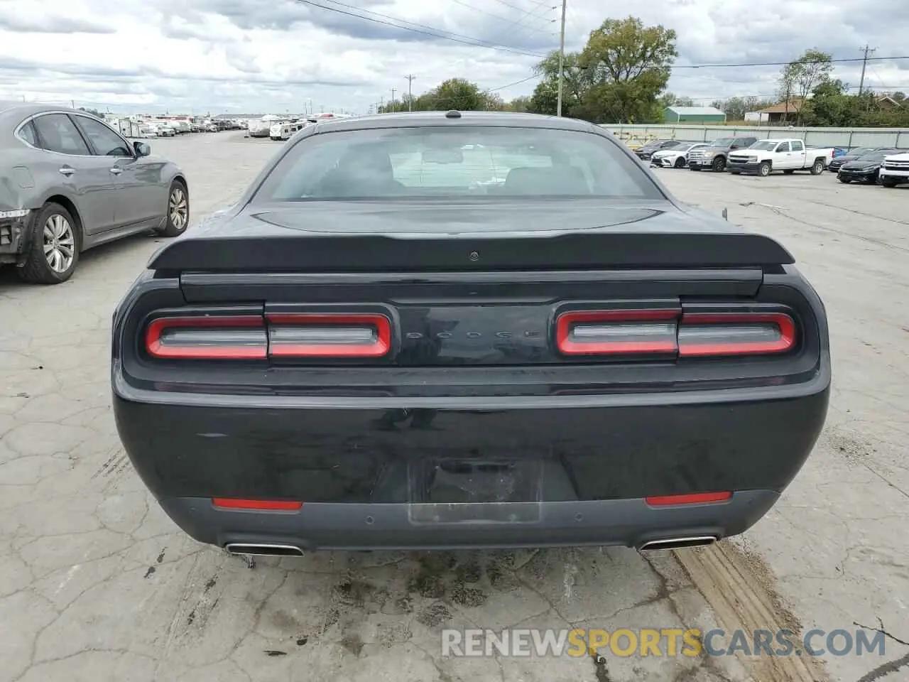 6 Photograph of a damaged car 2C3CDZJG0NH156113 DODGE CHALLENGER 2022