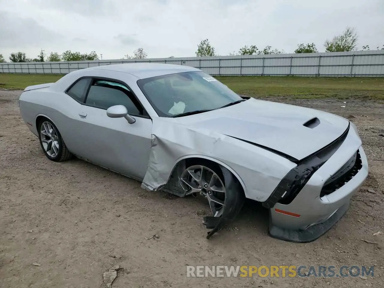 4 Photograph of a damaged car 2C3CDZJG0NH254431 DODGE CHALLENGER 2022
