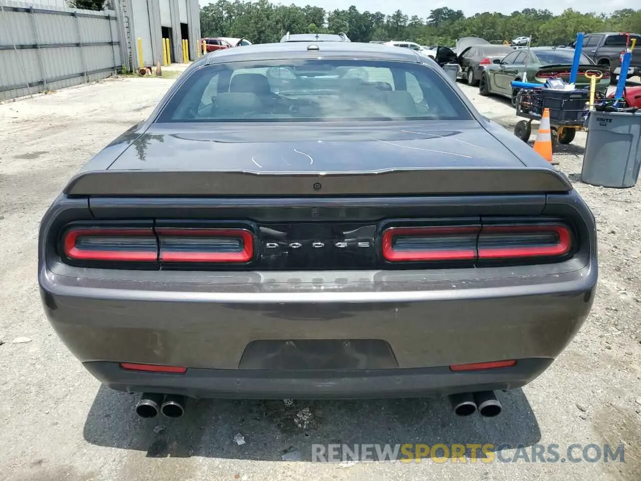 6 Photograph of a damaged car 2C3CDZJG0NH260245 DODGE CHALLENGER 2022