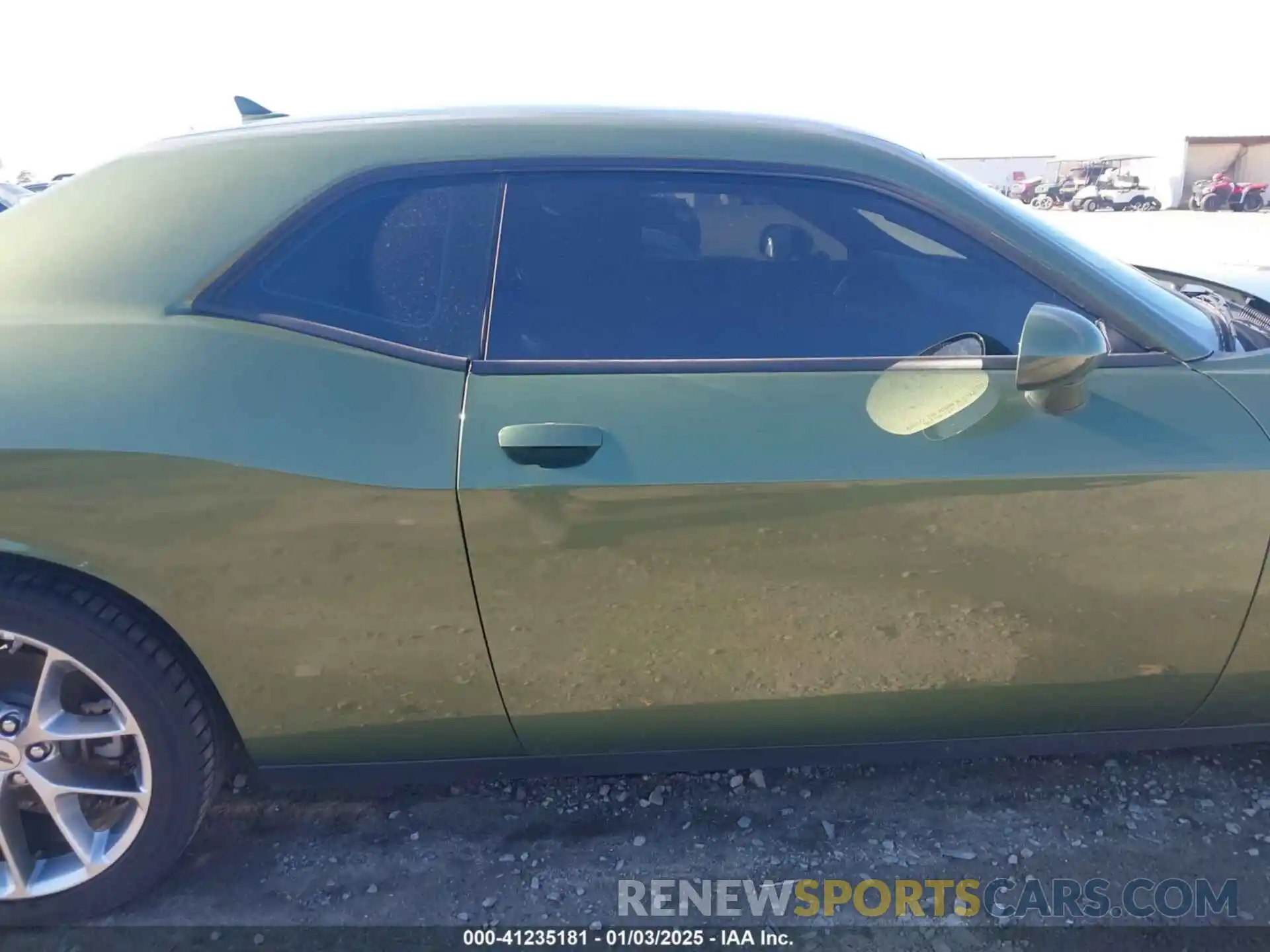 13 Photograph of a damaged car 2C3CDZJG2NH249490 DODGE CHALLENGER 2022