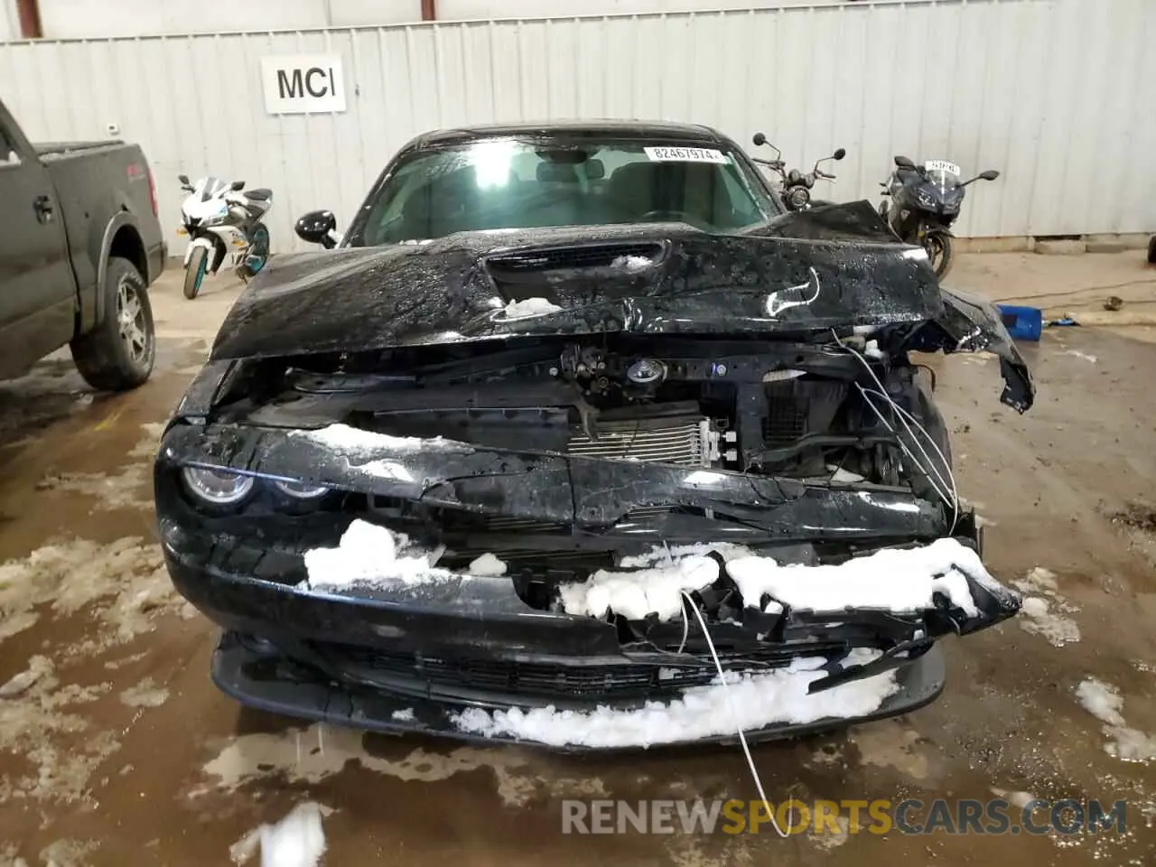 5 Photograph of a damaged car 2C3CDZJG3NH124689 DODGE CHALLENGER 2022