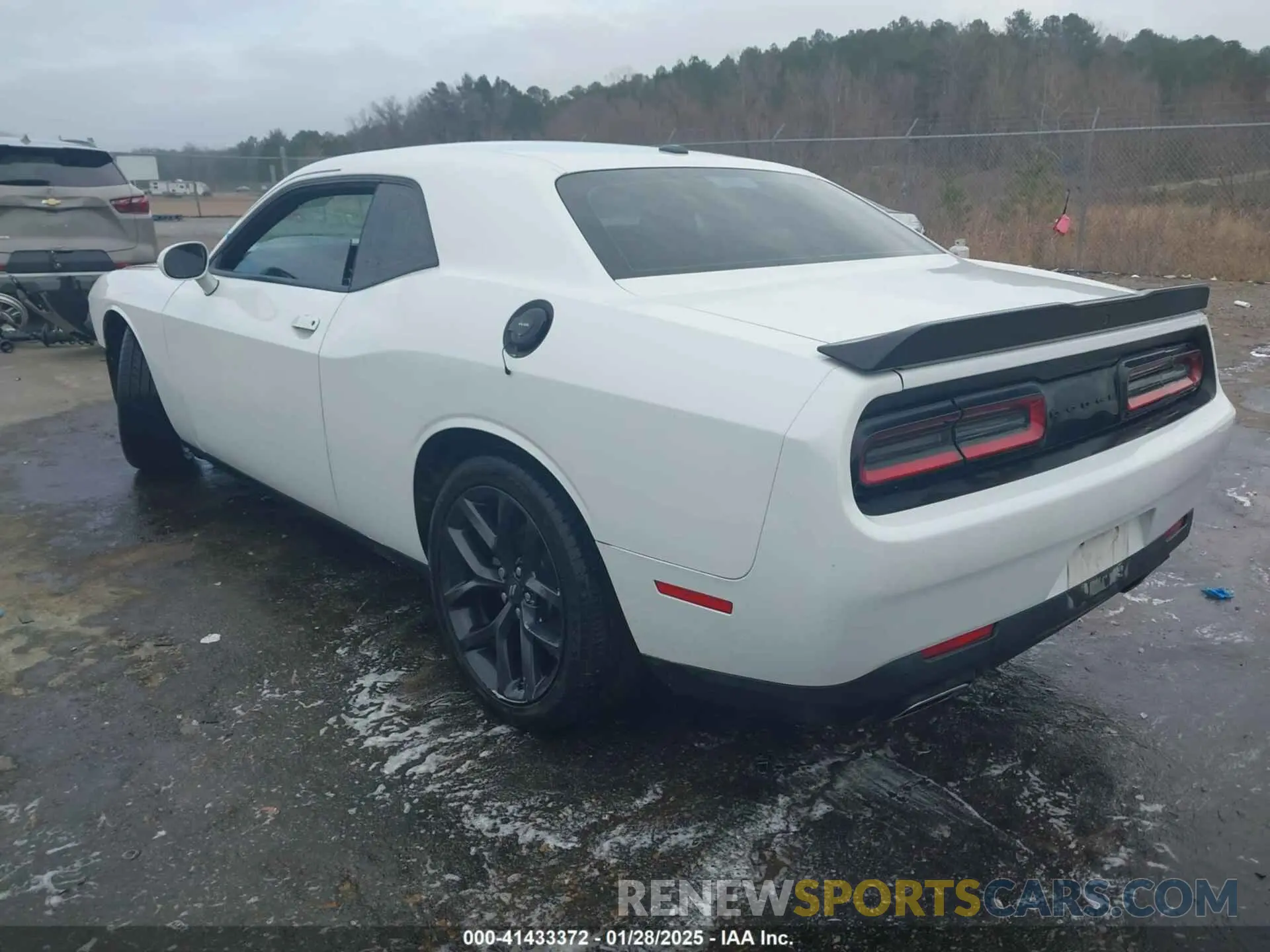 3 Photograph of a damaged car 2C3CDZJG3NH151889 DODGE CHALLENGER 2022