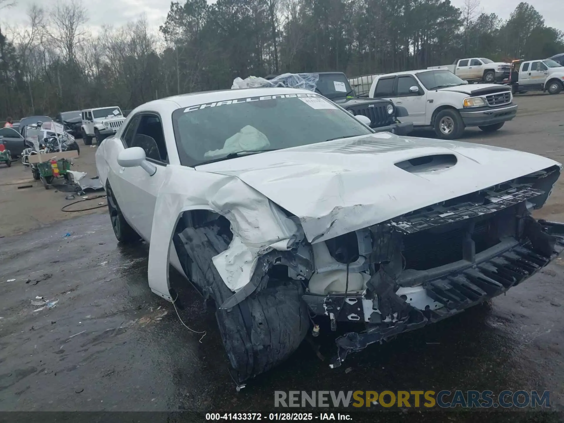 6 Photograph of a damaged car 2C3CDZJG3NH151889 DODGE CHALLENGER 2022
