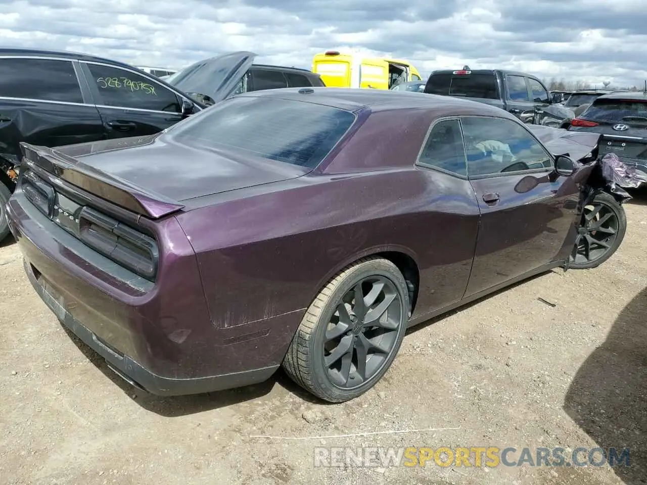 3 Photograph of a damaged car 2C3CDZJG3NH237946 DODGE CHALLENGER 2022