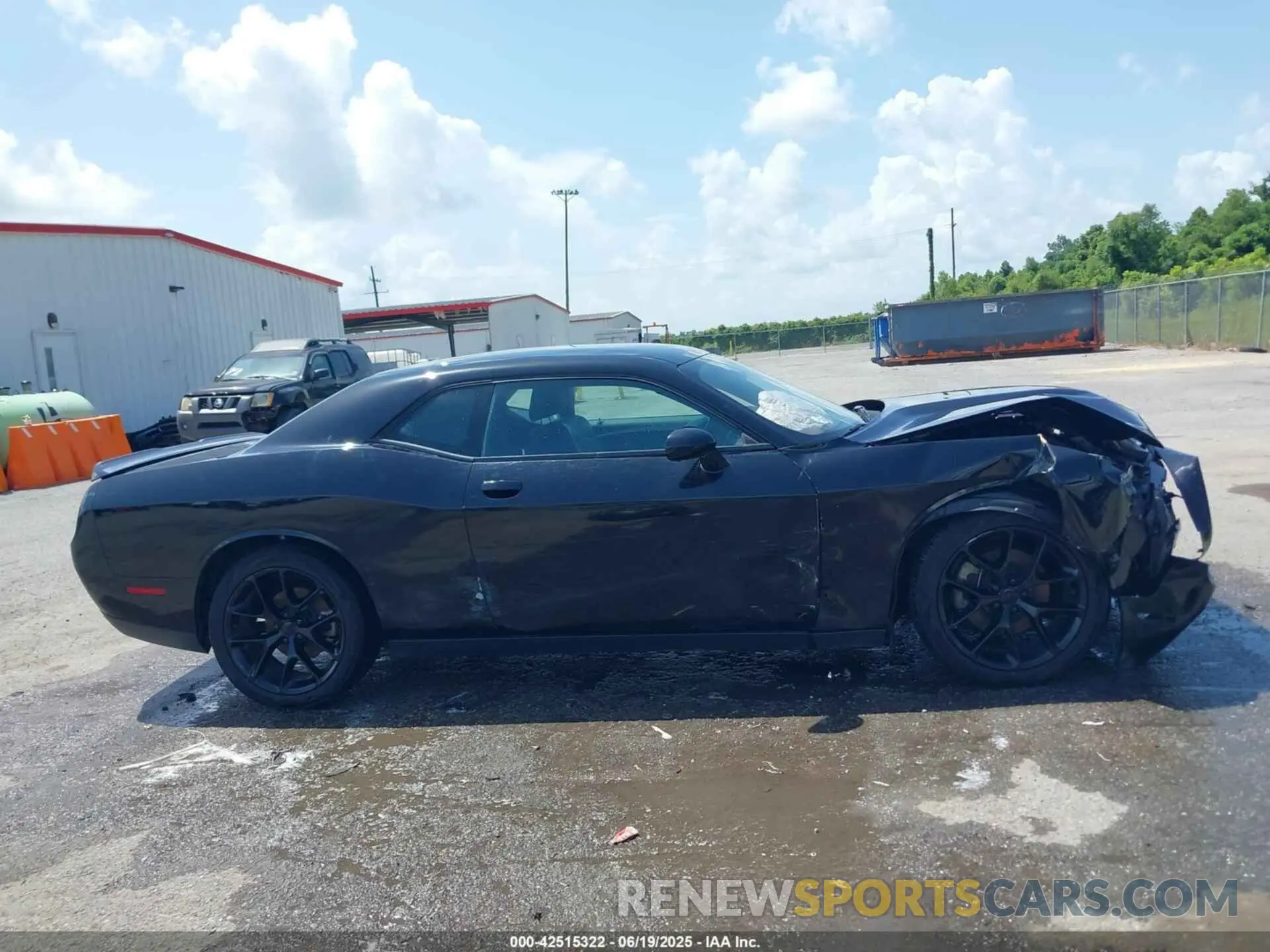 13 Photograph of a damaged car 2C3CDZJG3NH249692 DODGE CHALLENGER 2022
