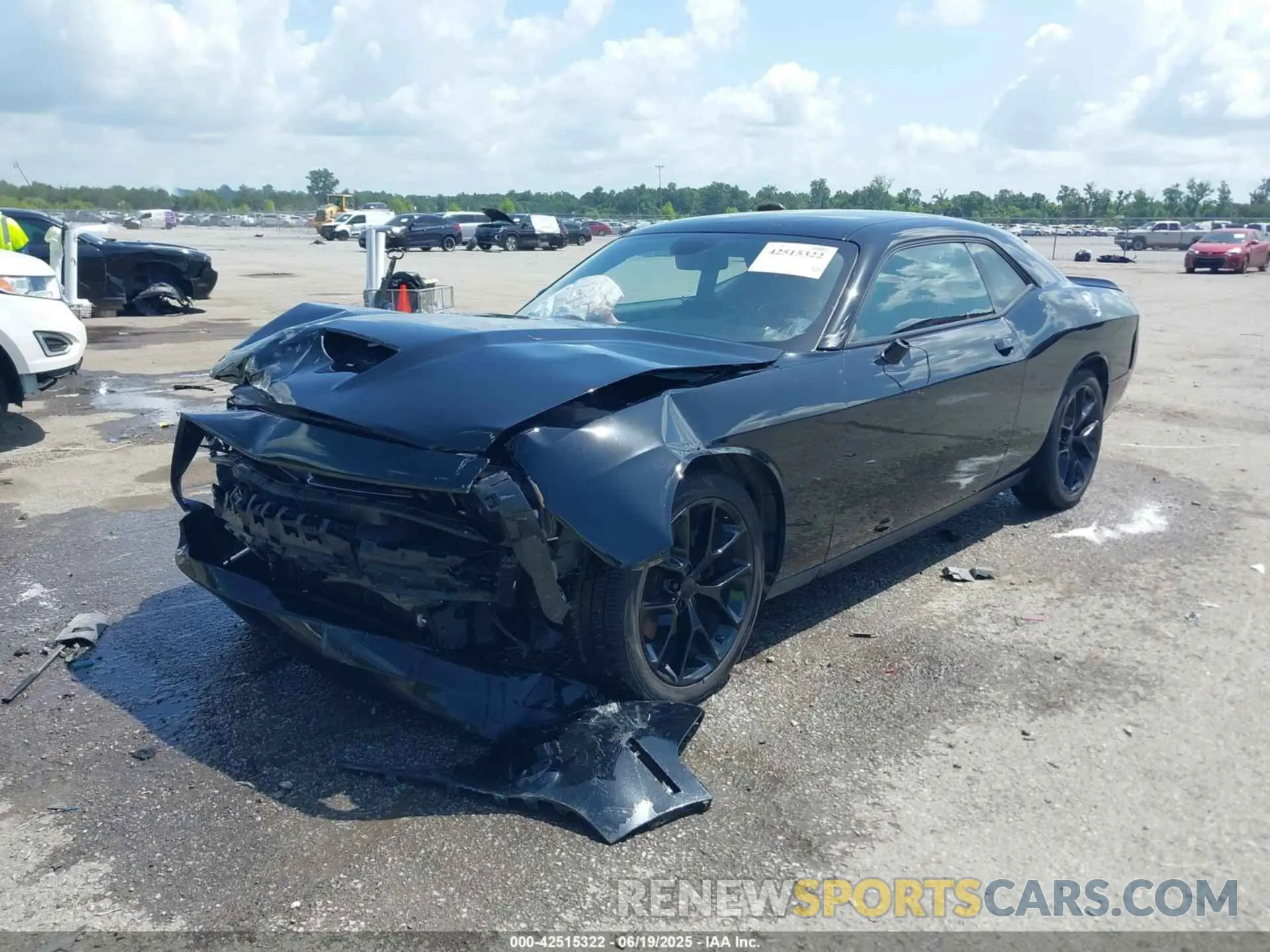 2 Photograph of a damaged car 2C3CDZJG3NH249692 DODGE CHALLENGER 2022