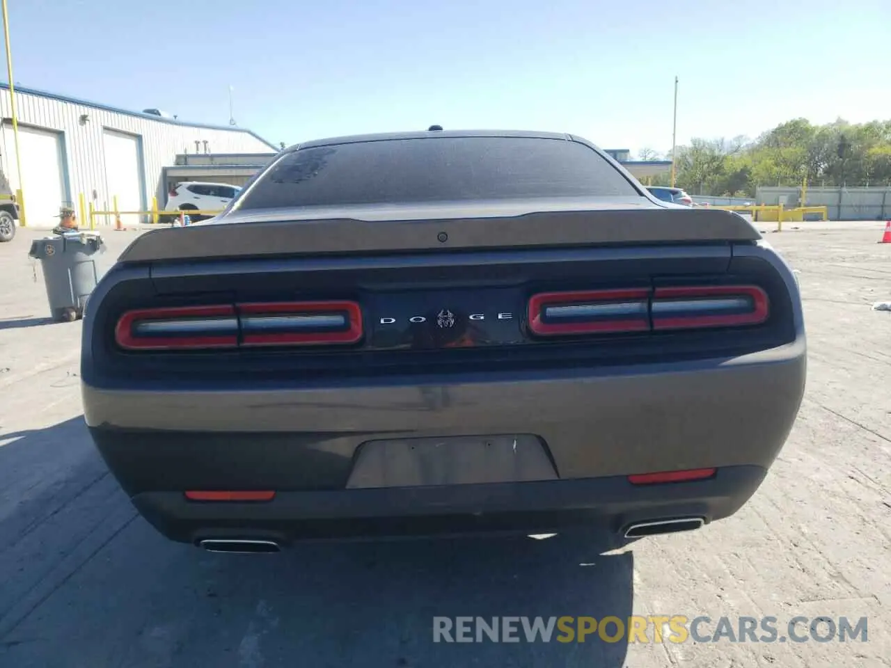 6 Photograph of a damaged car 2C3CDZJG3NH249756 DODGE CHALLENGER 2022