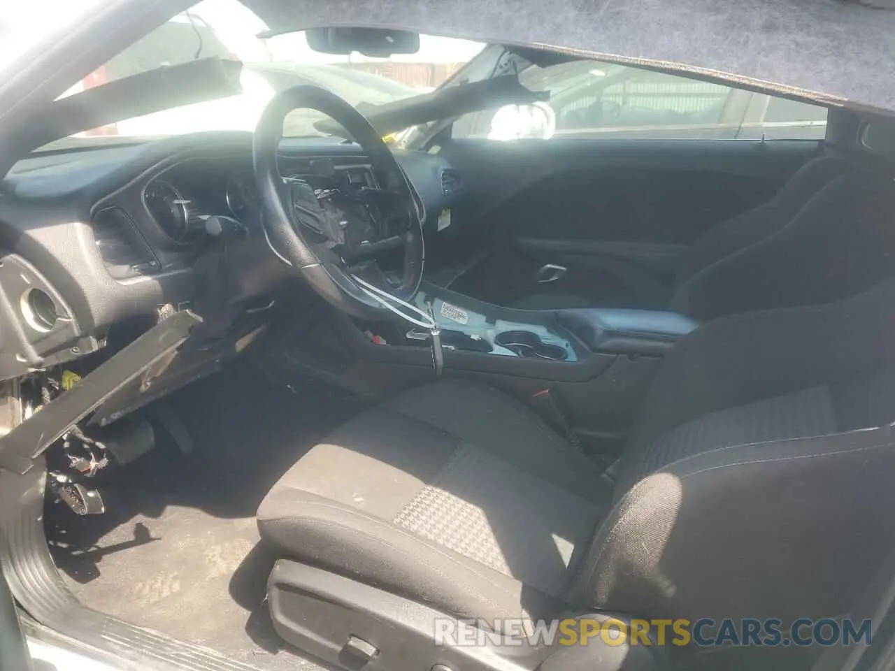7 Photograph of a damaged car 2C3CDZJG4NH164134 DODGE CHALLENGER 2022